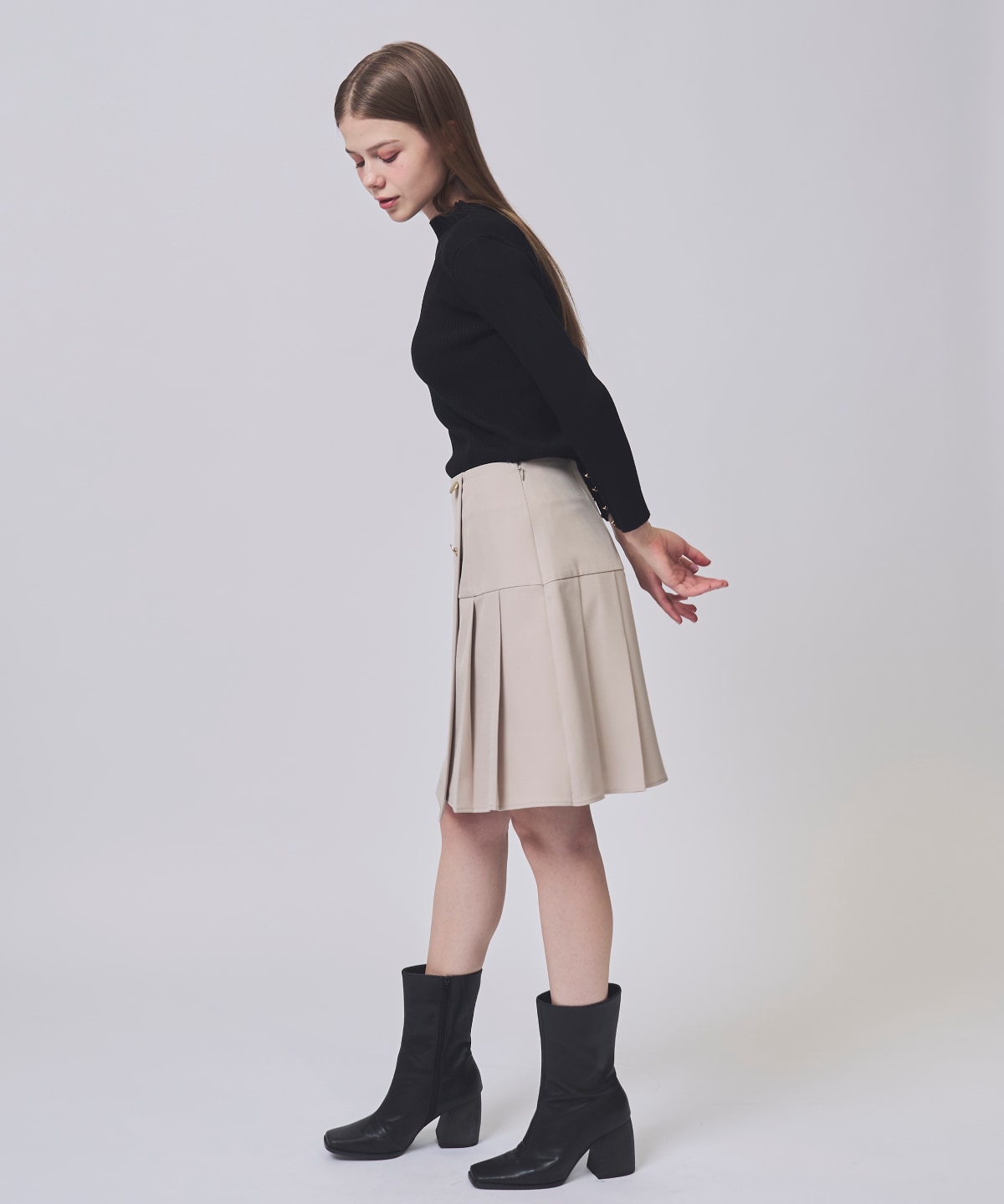 【1/30(Fri)発売開始】アシメプリーツミニスカート