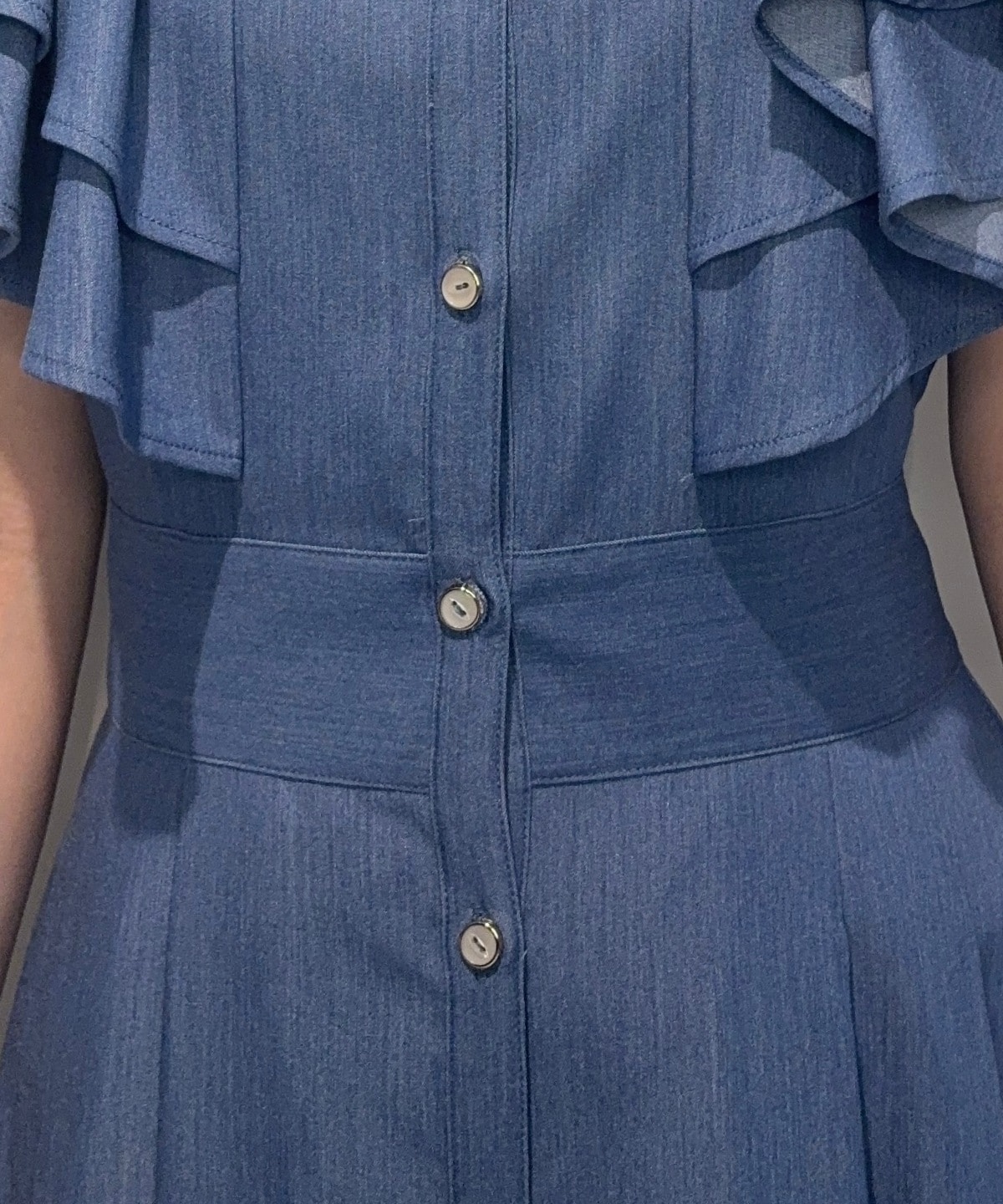 【4/24(Fri)発売】袖フリルデニムフレアワンピース