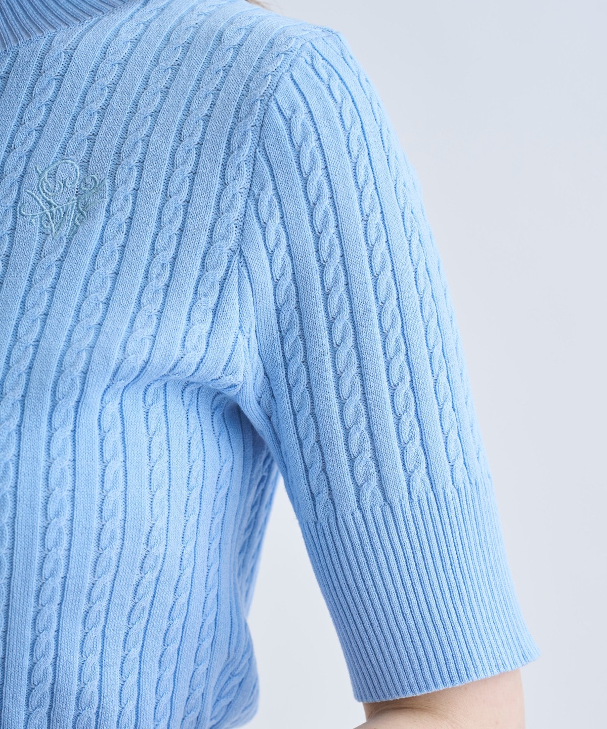 【4/10(Fri)発売】刺しゅう入りケーブニットプルオーバー