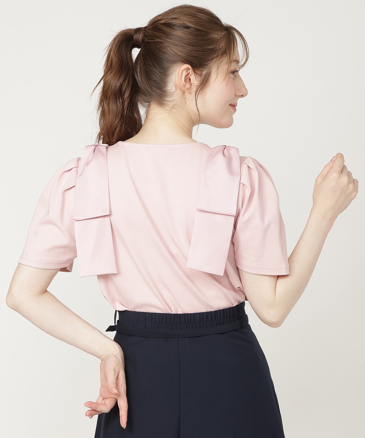【6/11発売】ショルダーリボンTシャツ