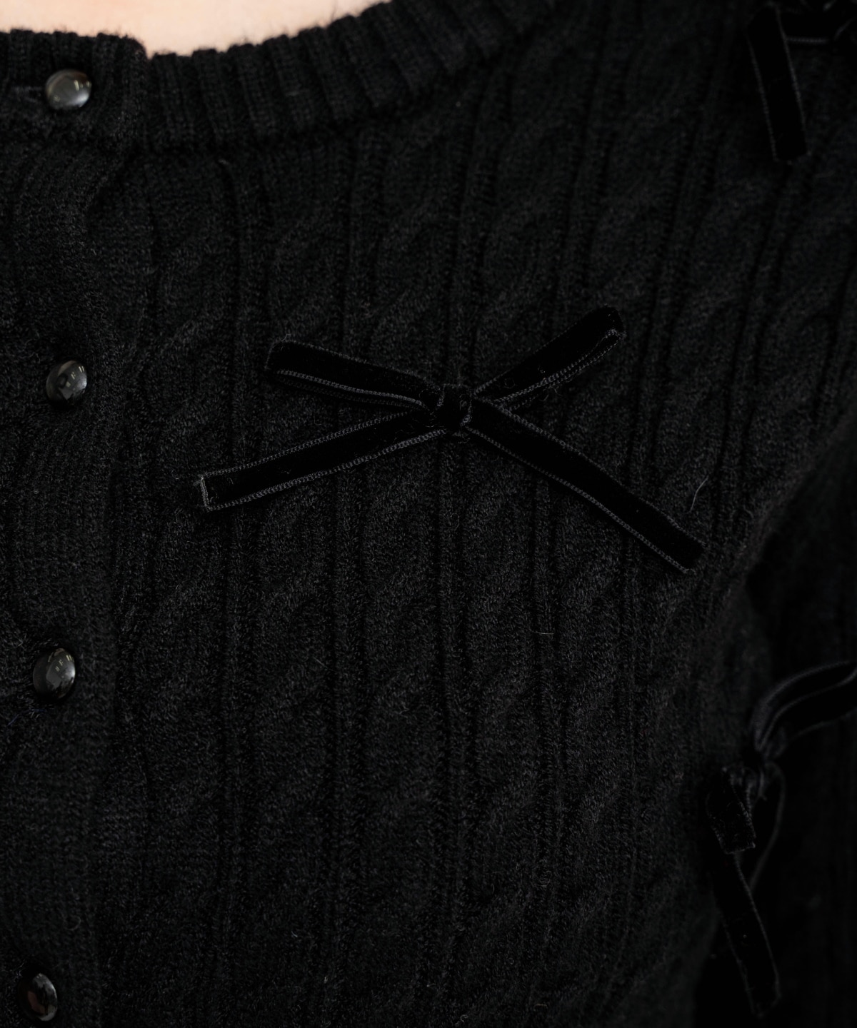 メニーリボンケーブルカーディガン