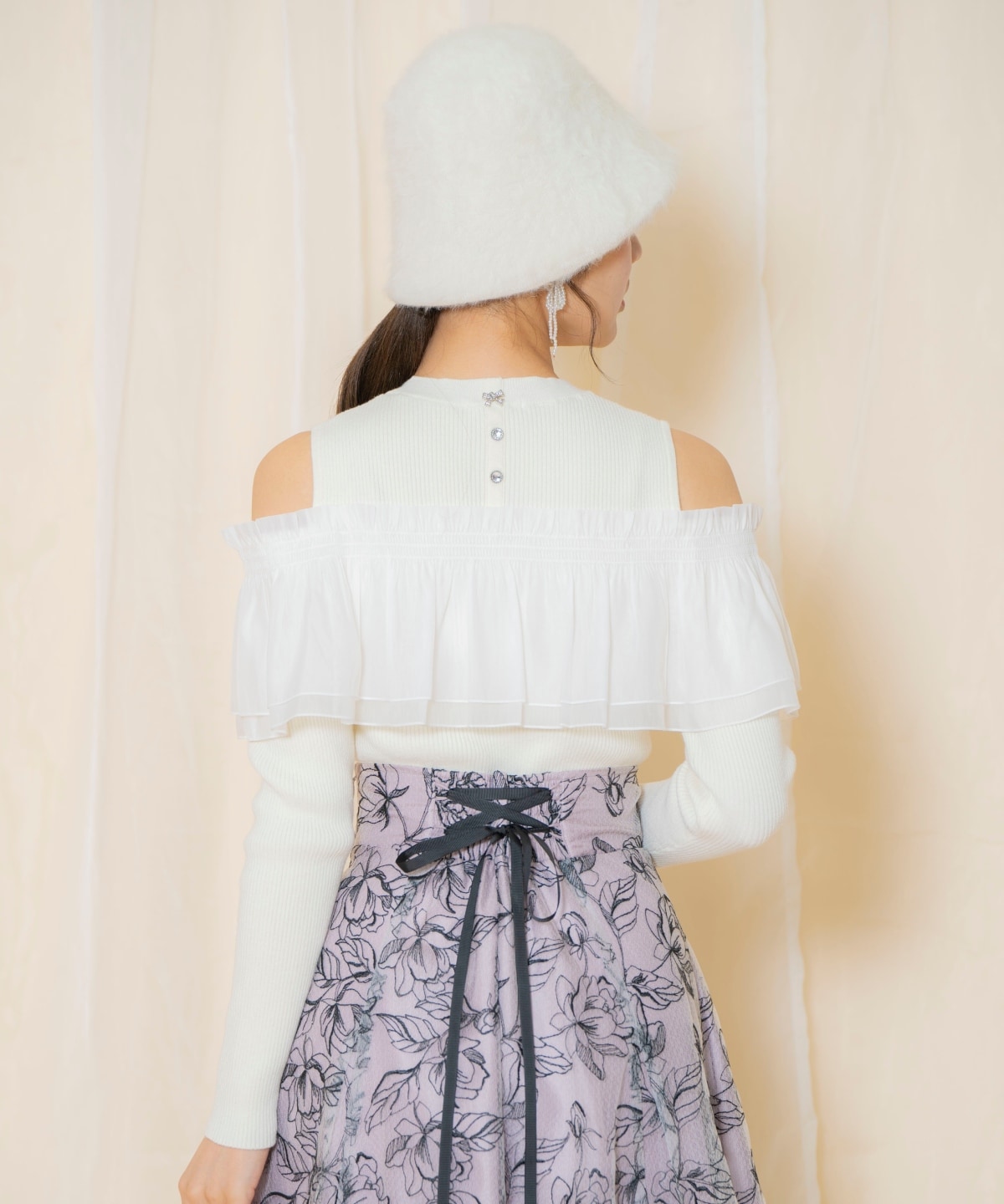 シアーフリルニット