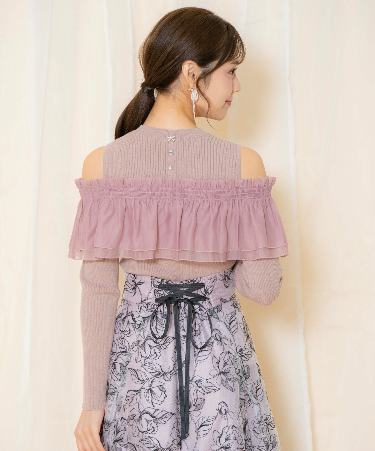 シアーフリルニット