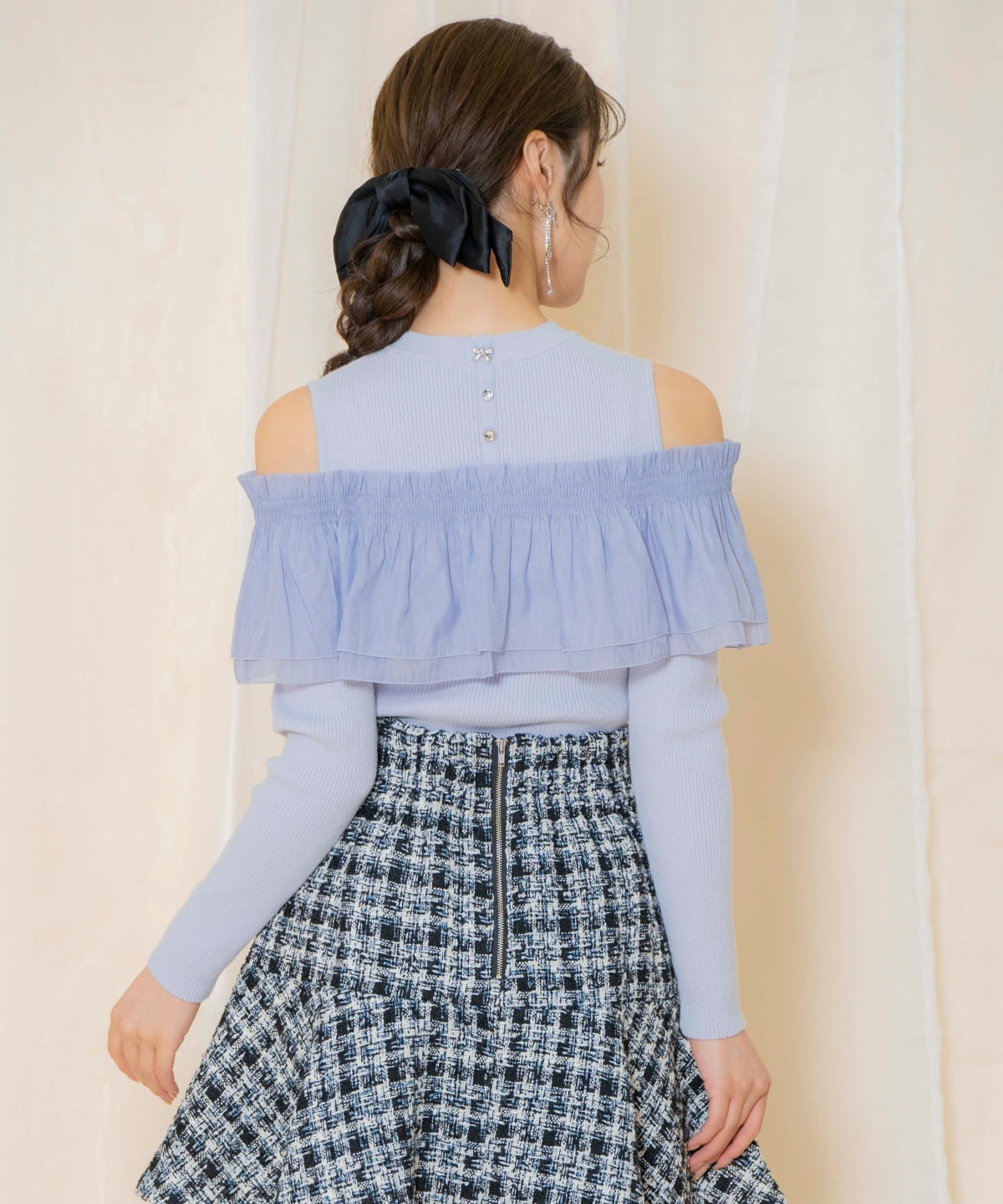 シアーフリルニット