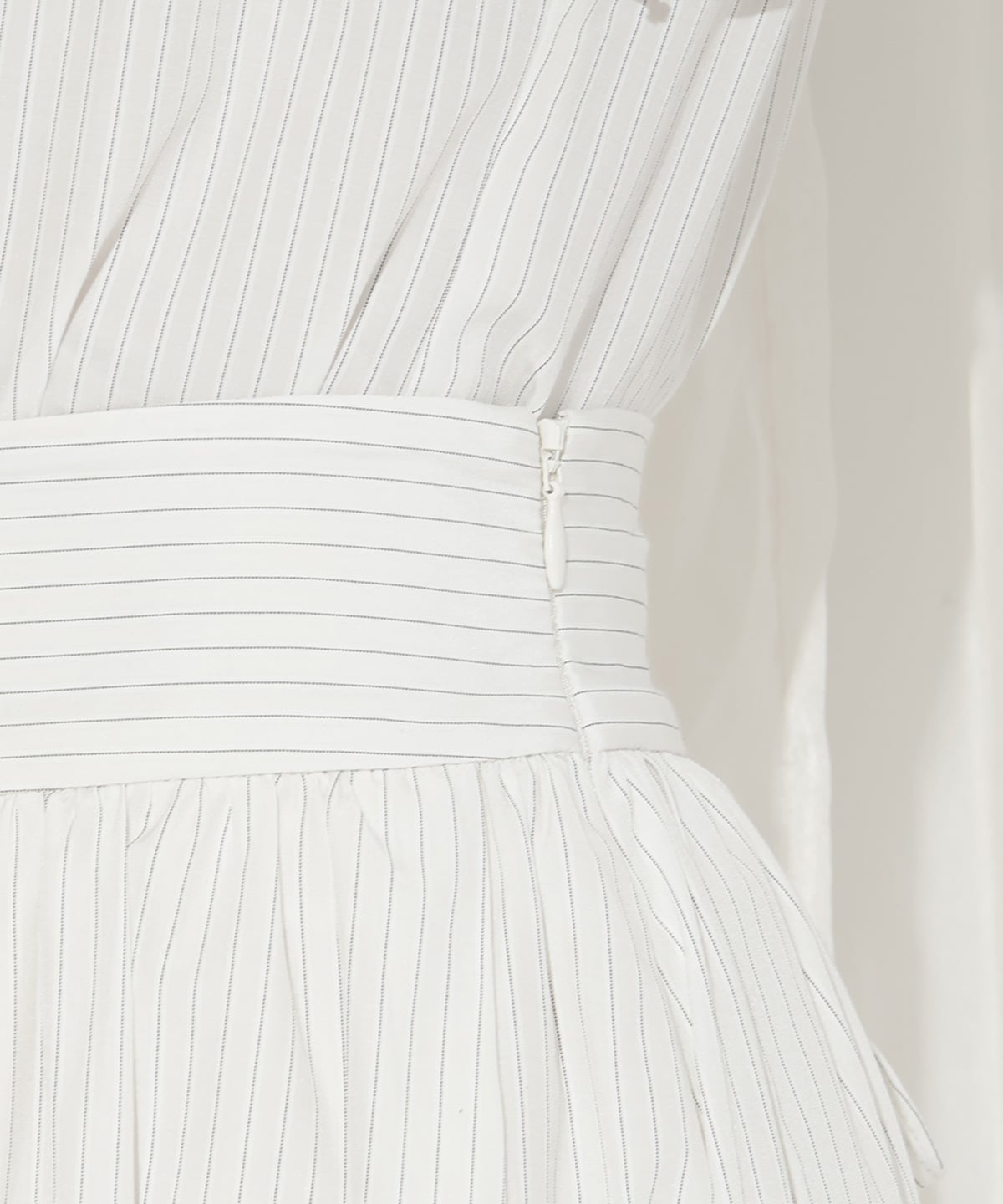 バックレースアップストライプスカート
