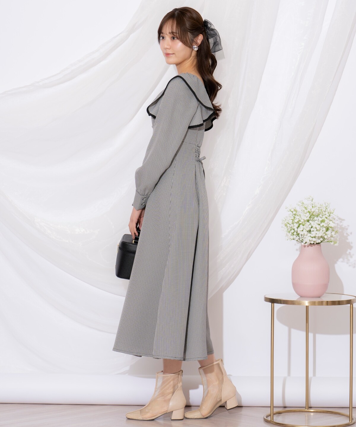 配色パイピングフリルワンピース