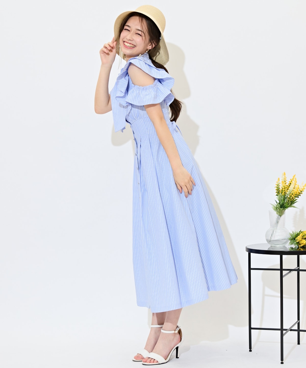 ラッフルスリーブリボンタイワンピース