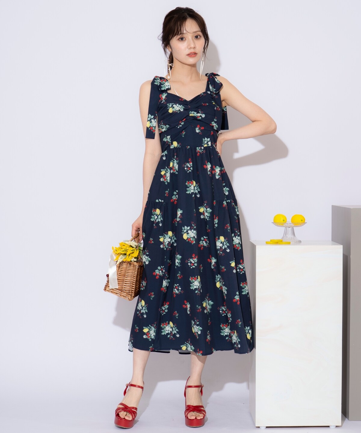 リボンショルダーフルーツプリントワンピース