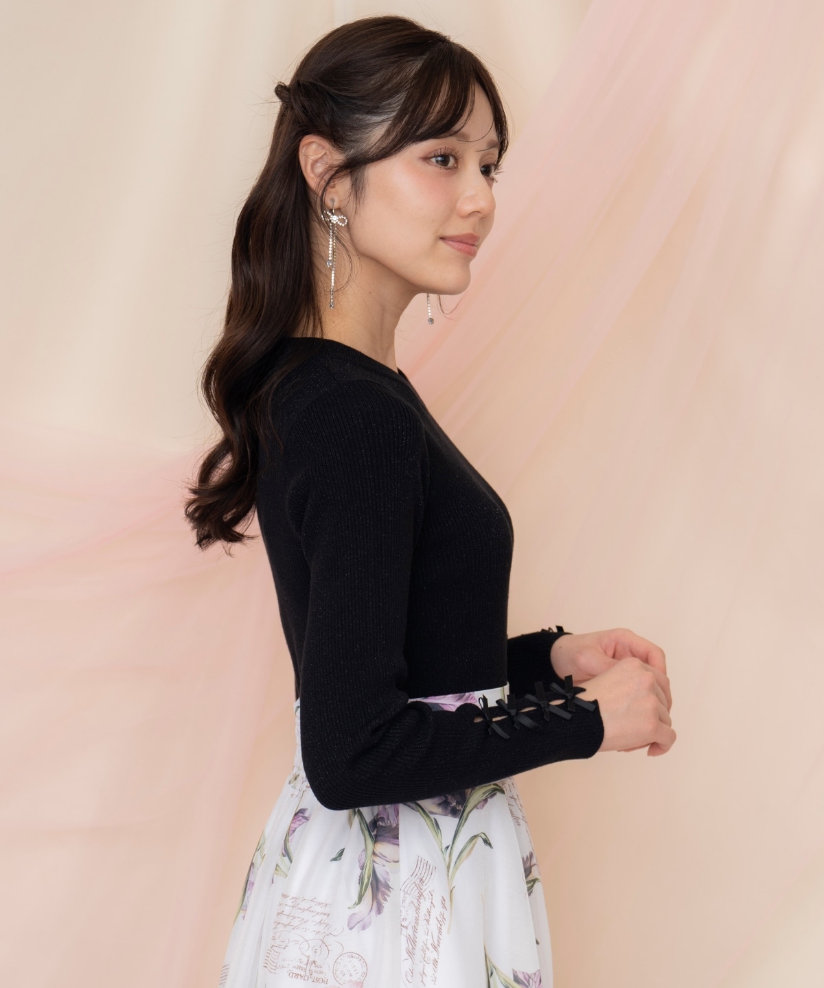 袖リボンボトルネックニット