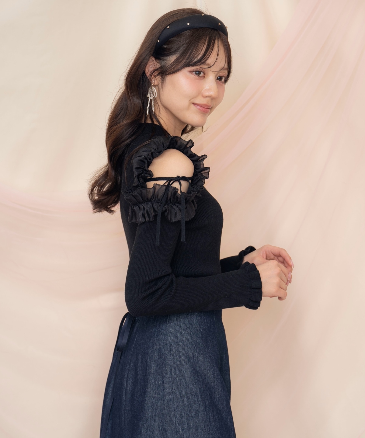 フリルショルダーリブニット