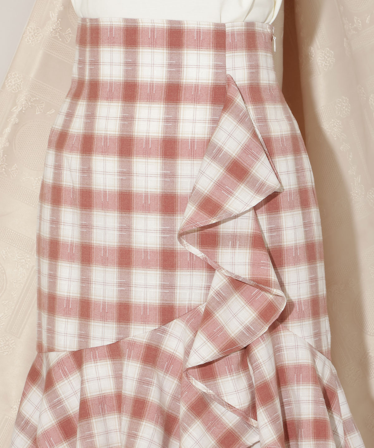 ラッフルティアードヘムスカート