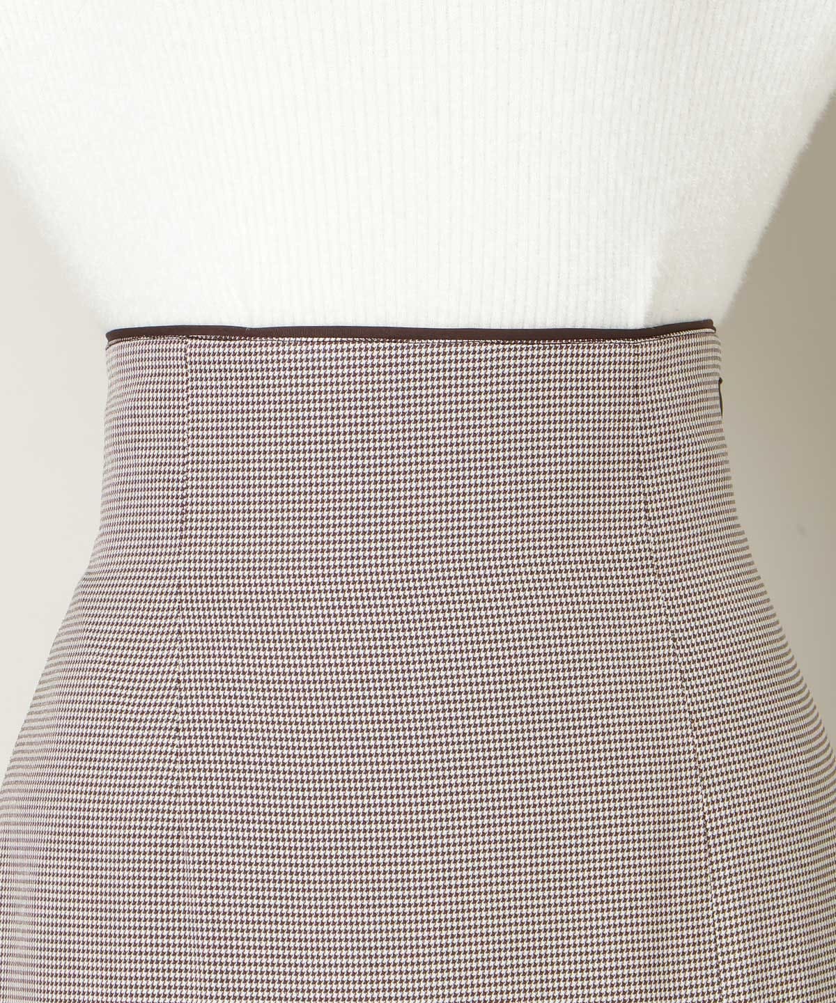 パイピングヘムティアードスカート