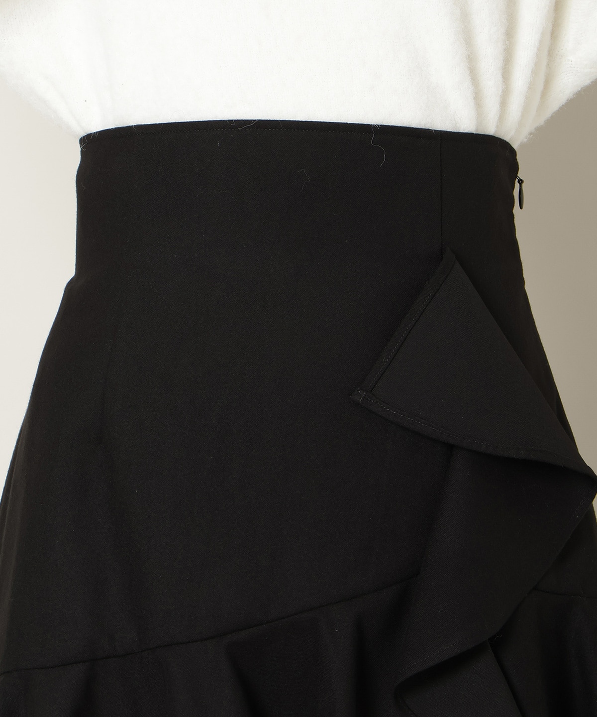 アシメラッフルフリルミニスカート