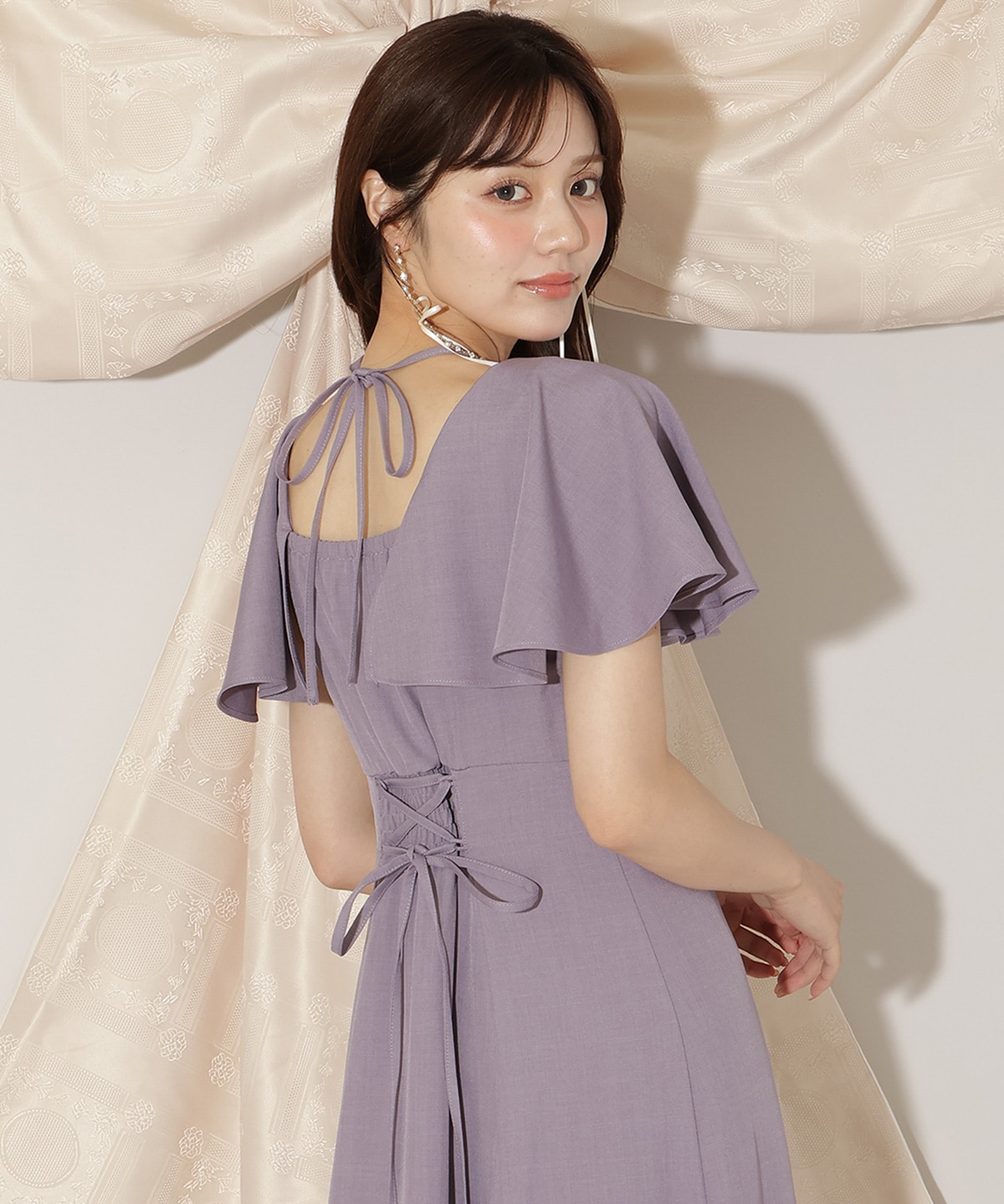 フレアースリーブティアードワンピース