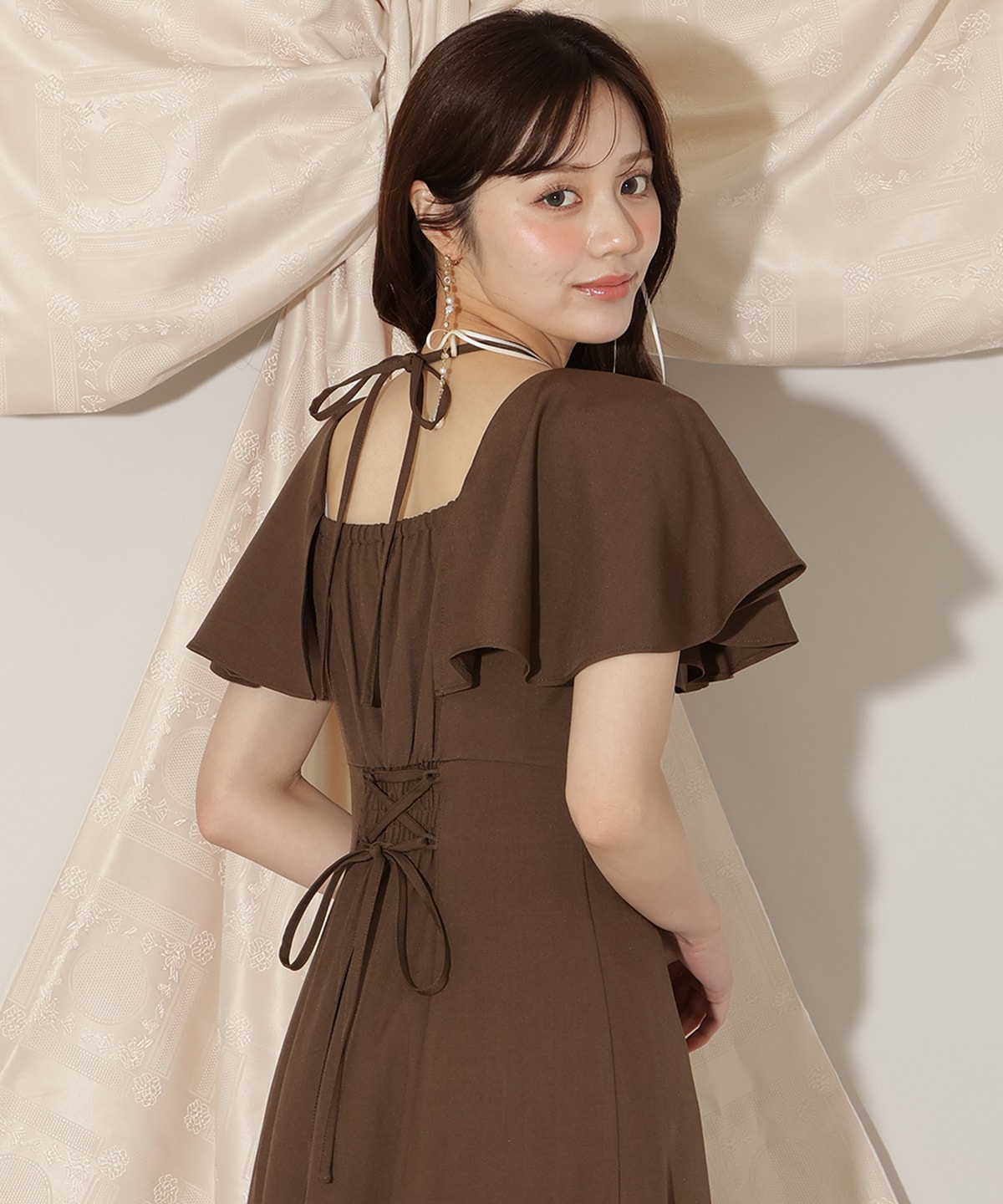 フレアースリーブティアードワンピース