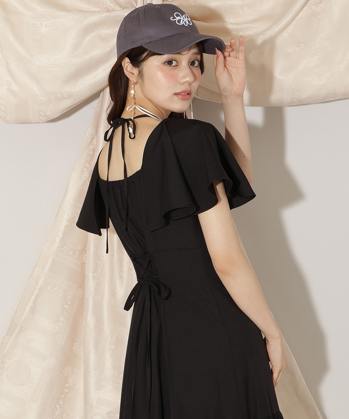 フレアースリーブティアードワンピース