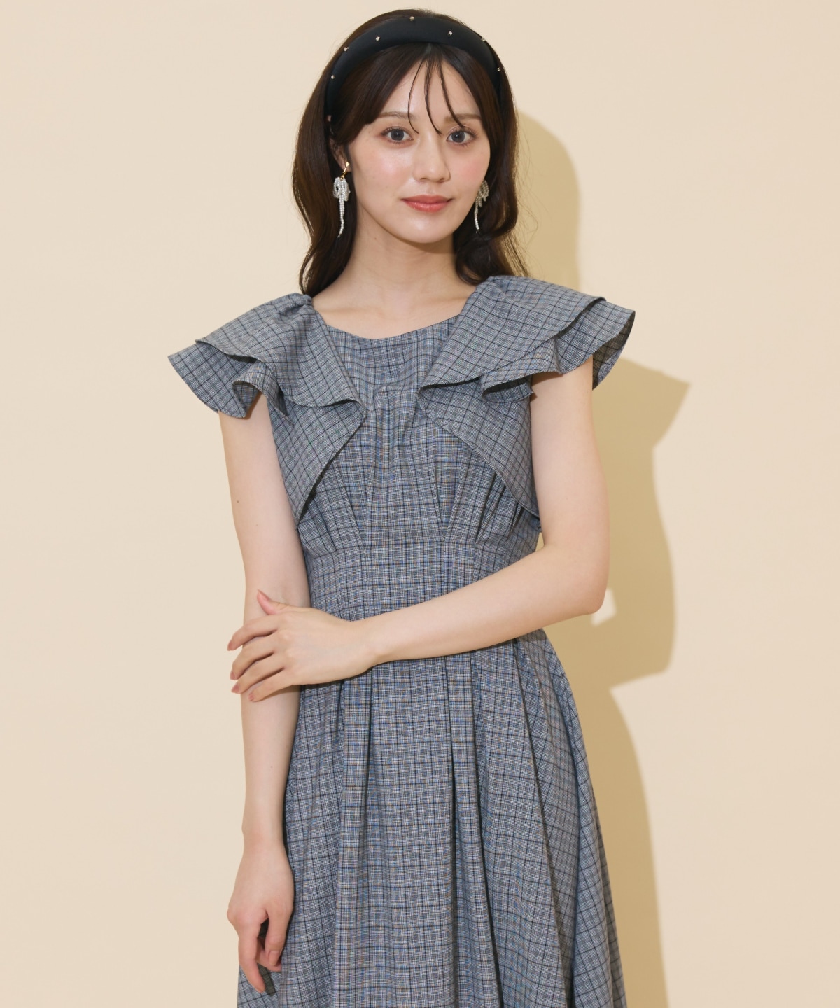 ラッフルスリーブバックリボンワンピース