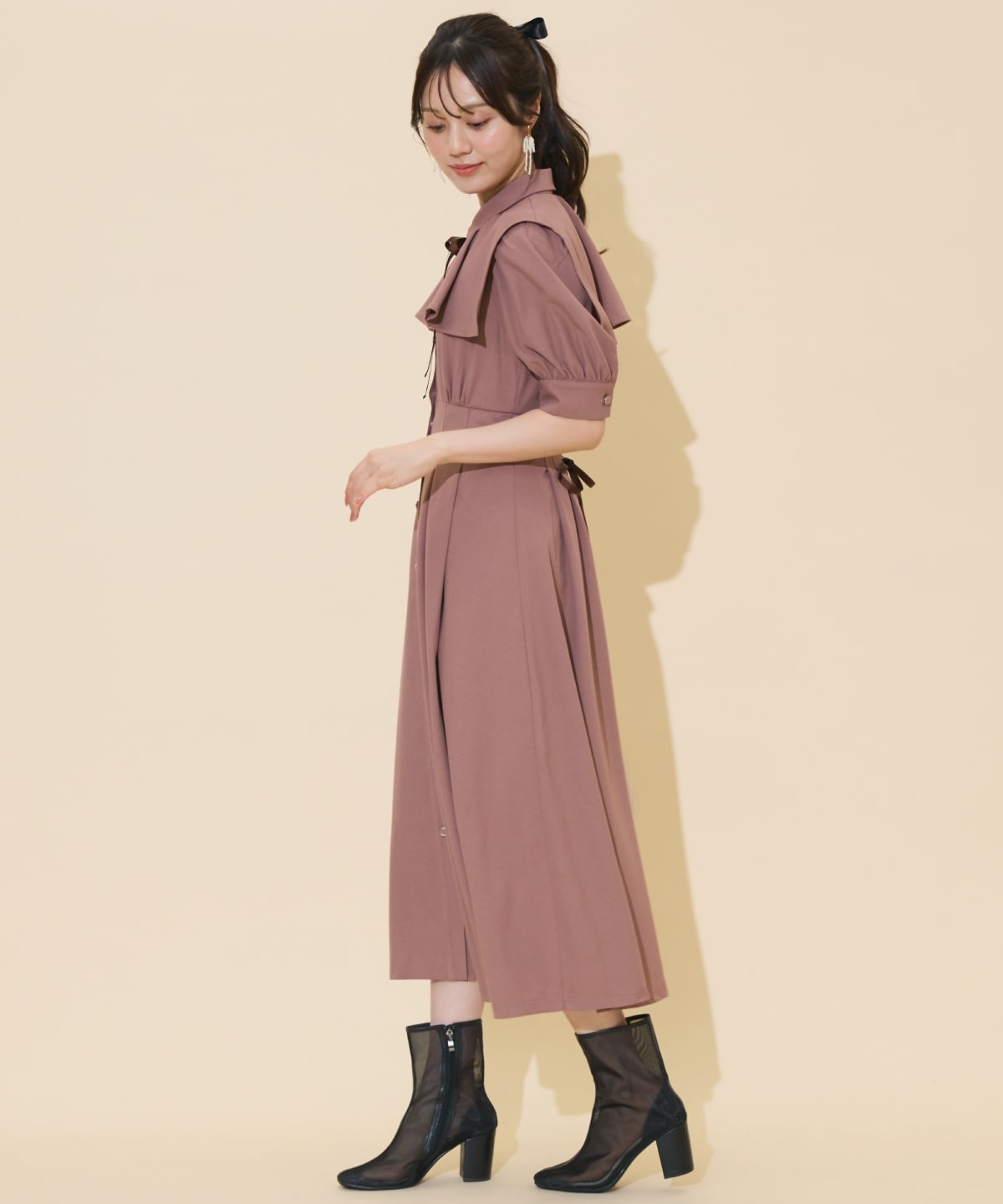 スクエアラッフルシャツワンピース