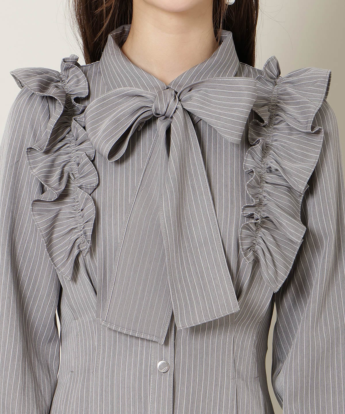 ショルダーフリルリボンタイシャツワンピース