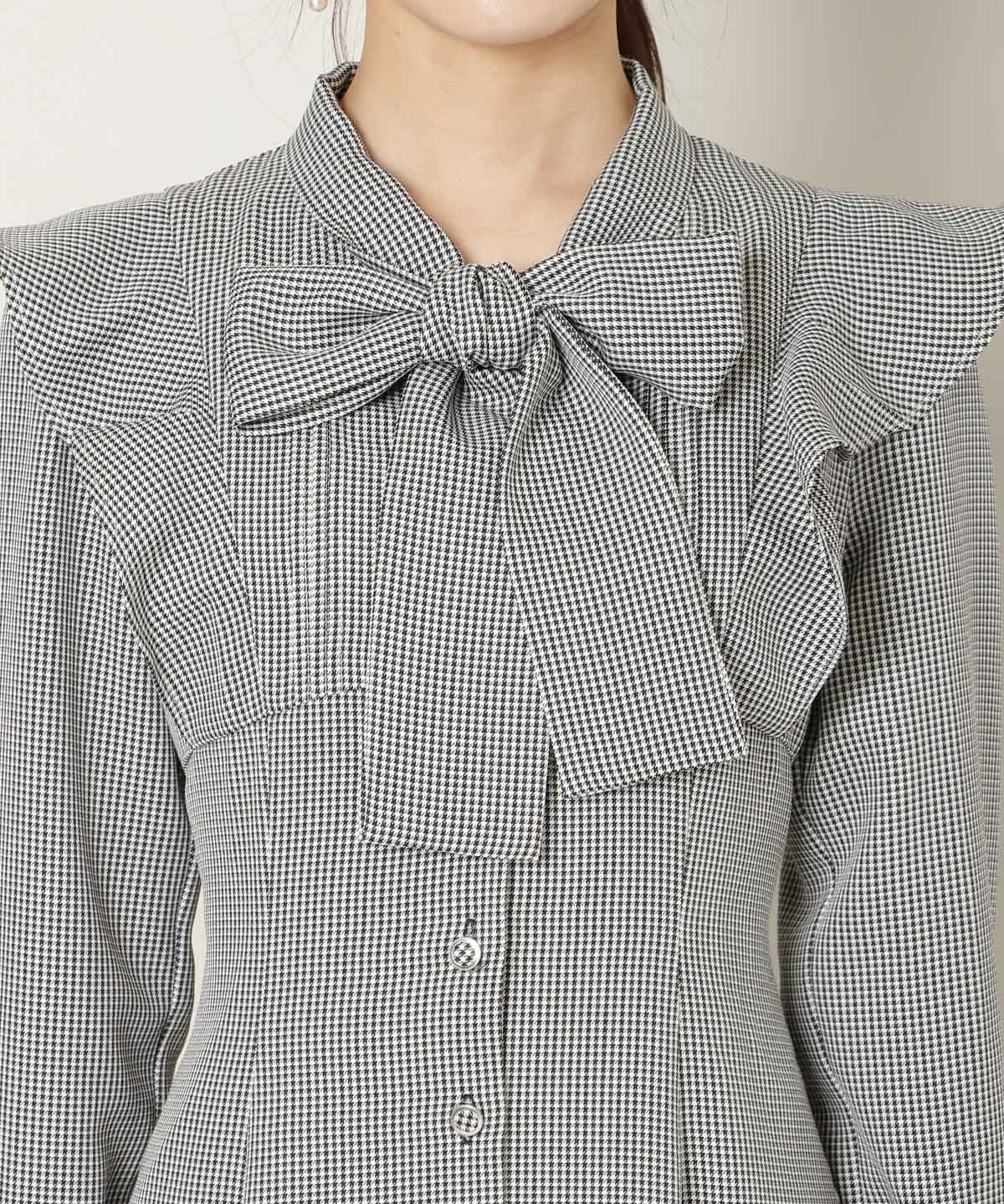 リボンタイラッフルフレアワンピース