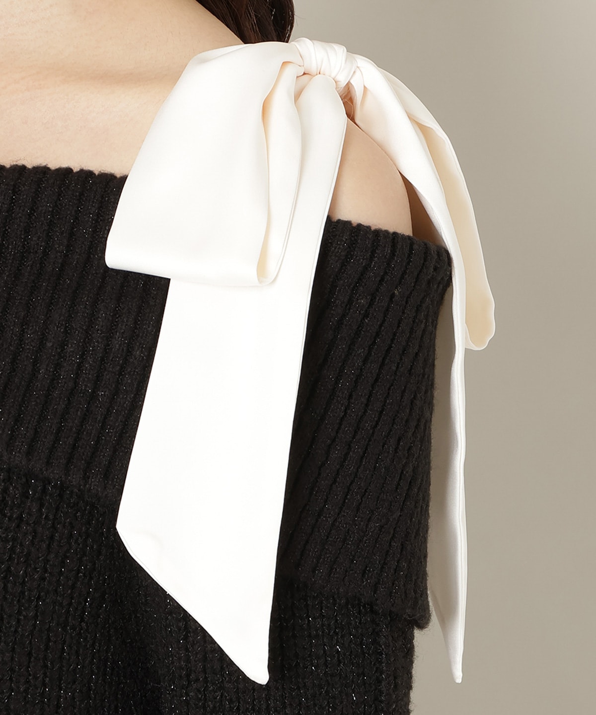 リボンショルダーオフショルニットワンピース