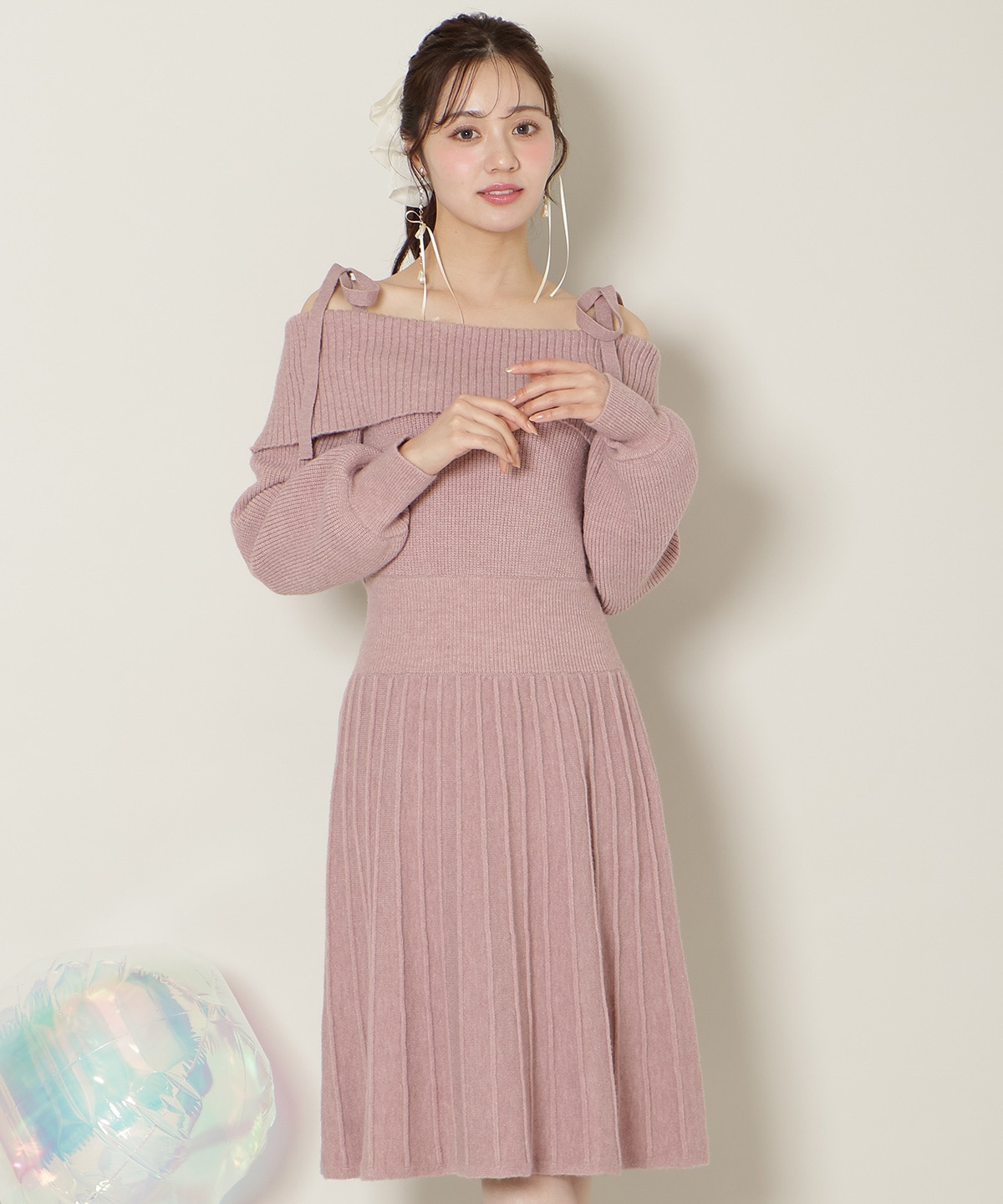 【12/18(thu) 12時予約スタート】オープンショルダープリーツニットOP