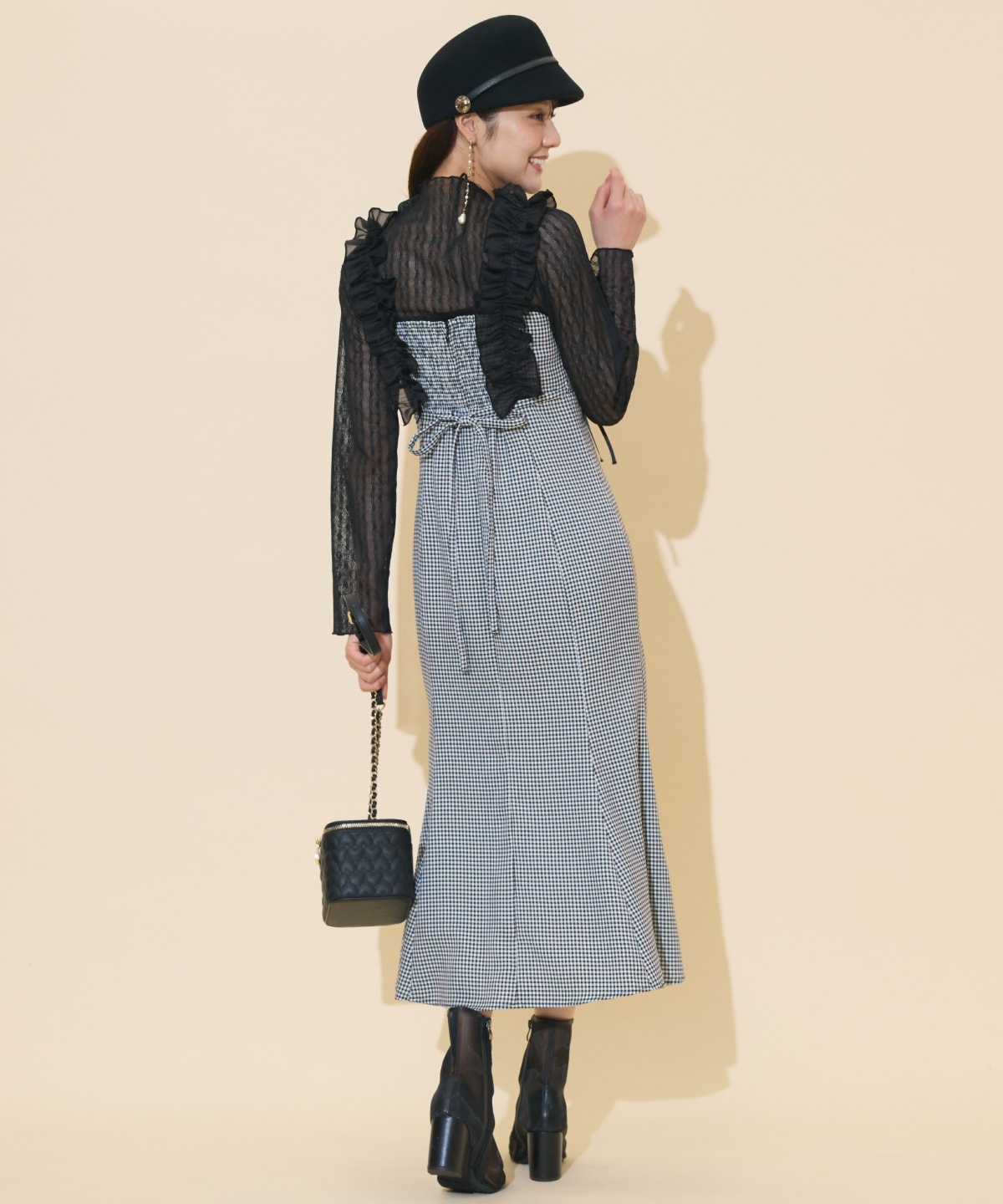 フリルショルダーマーメイドワンピース