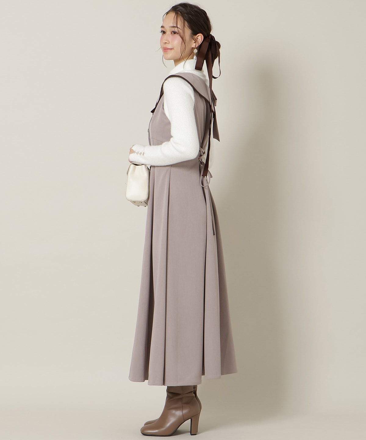 アシンメトリーリボンショルダーワンピース