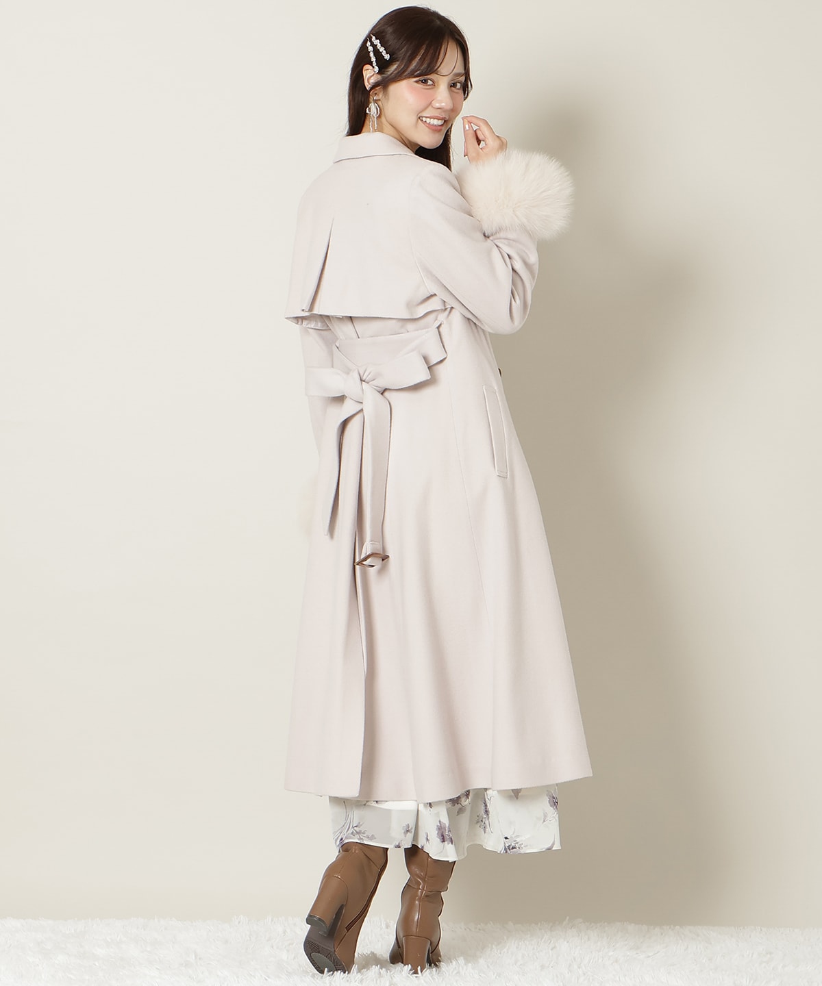 リアルファー付きウールフレアコート