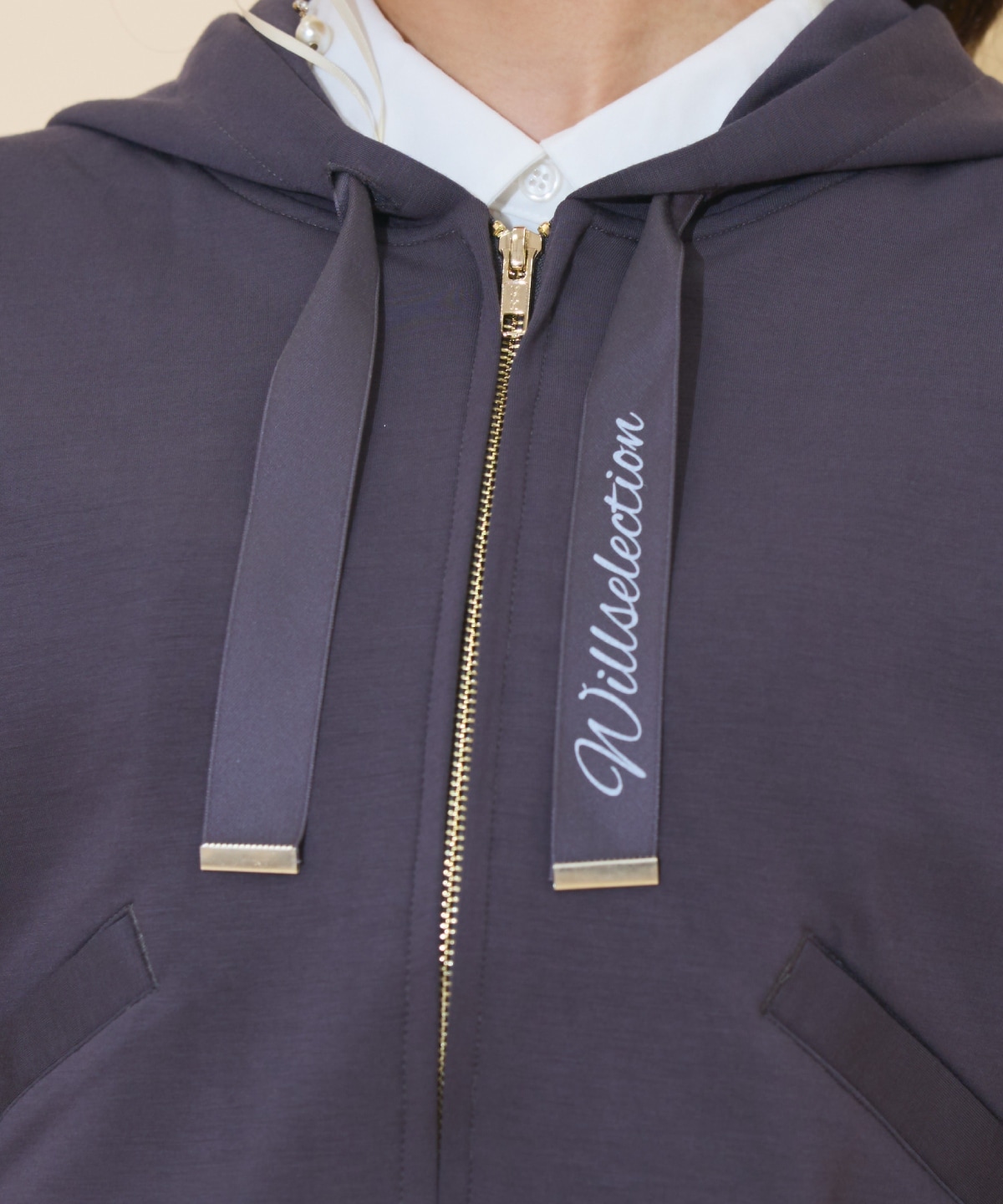 ロゴテープパーカー