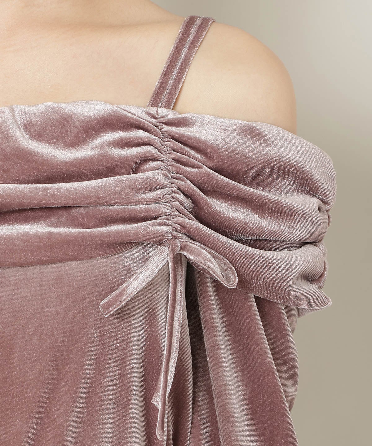 ギャザーオフショルベロアトップス