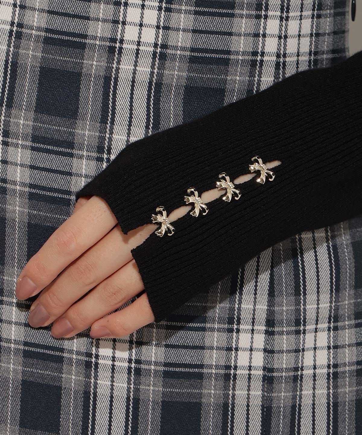 袖口リボンリブタートルニット