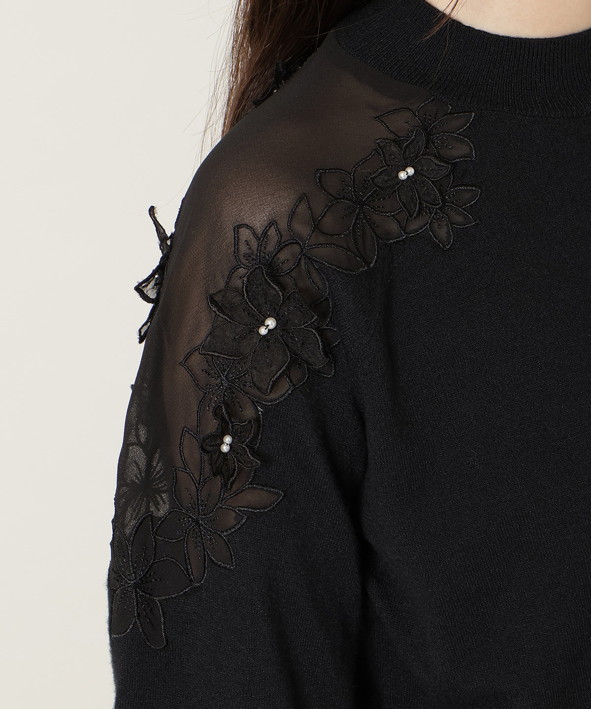 ショルダーエンブロイダリーニット