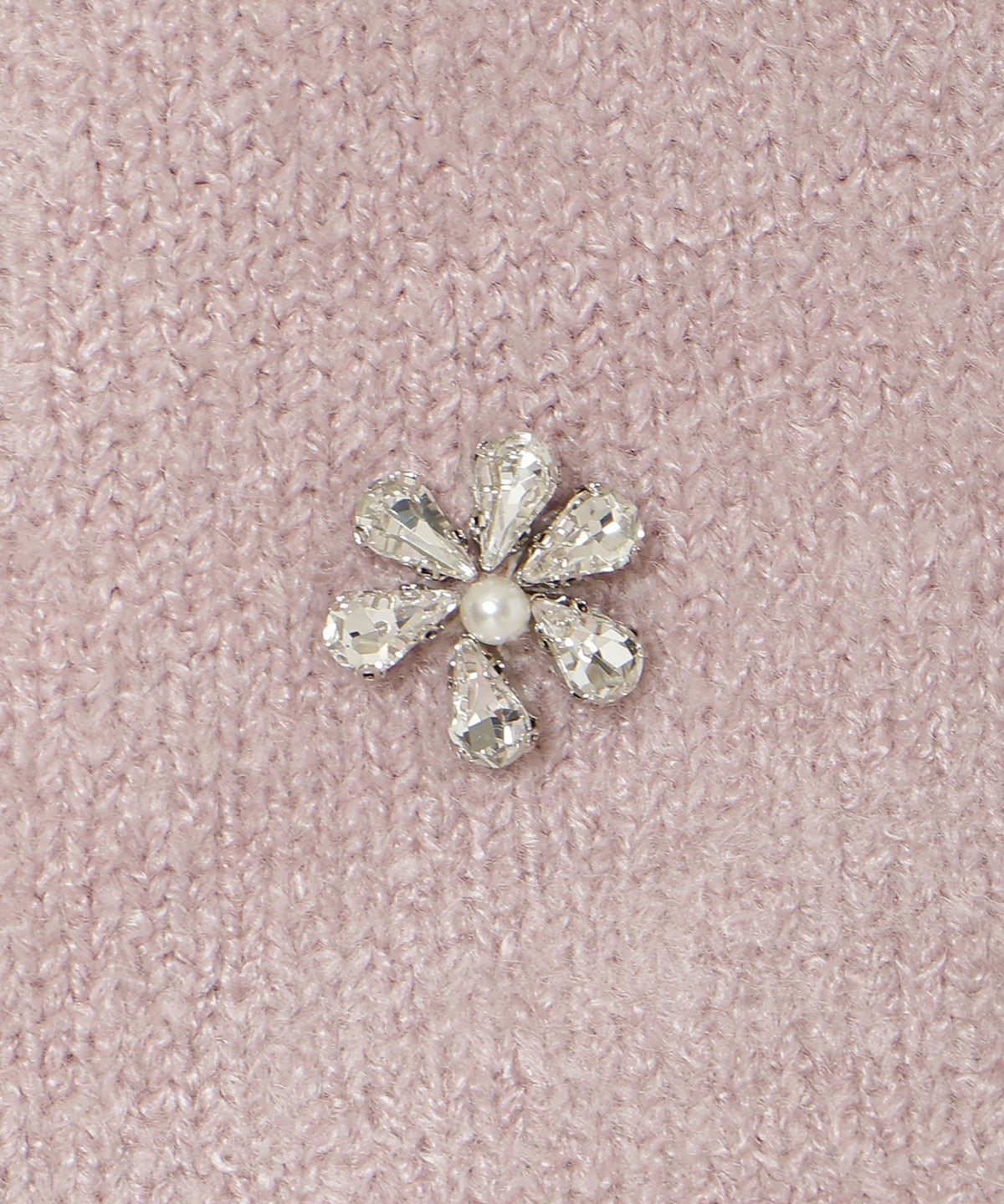 ビジューハイネックニットプルオーバー