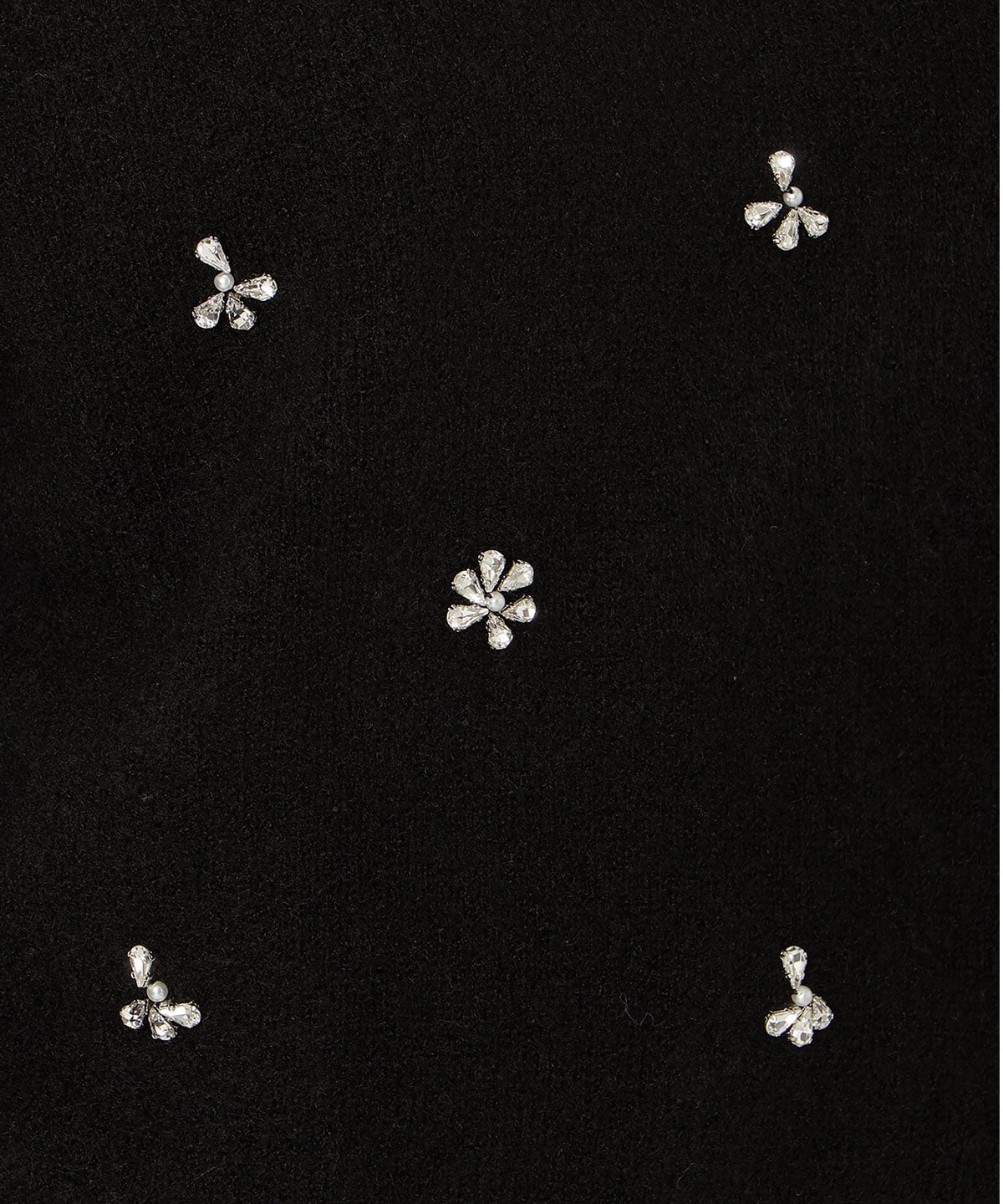 ビジューハイネックニットプルオーバー