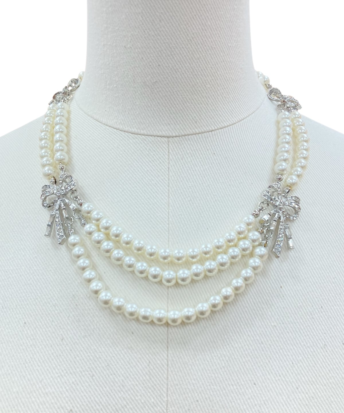 リボンビジュー付きパールネックレス