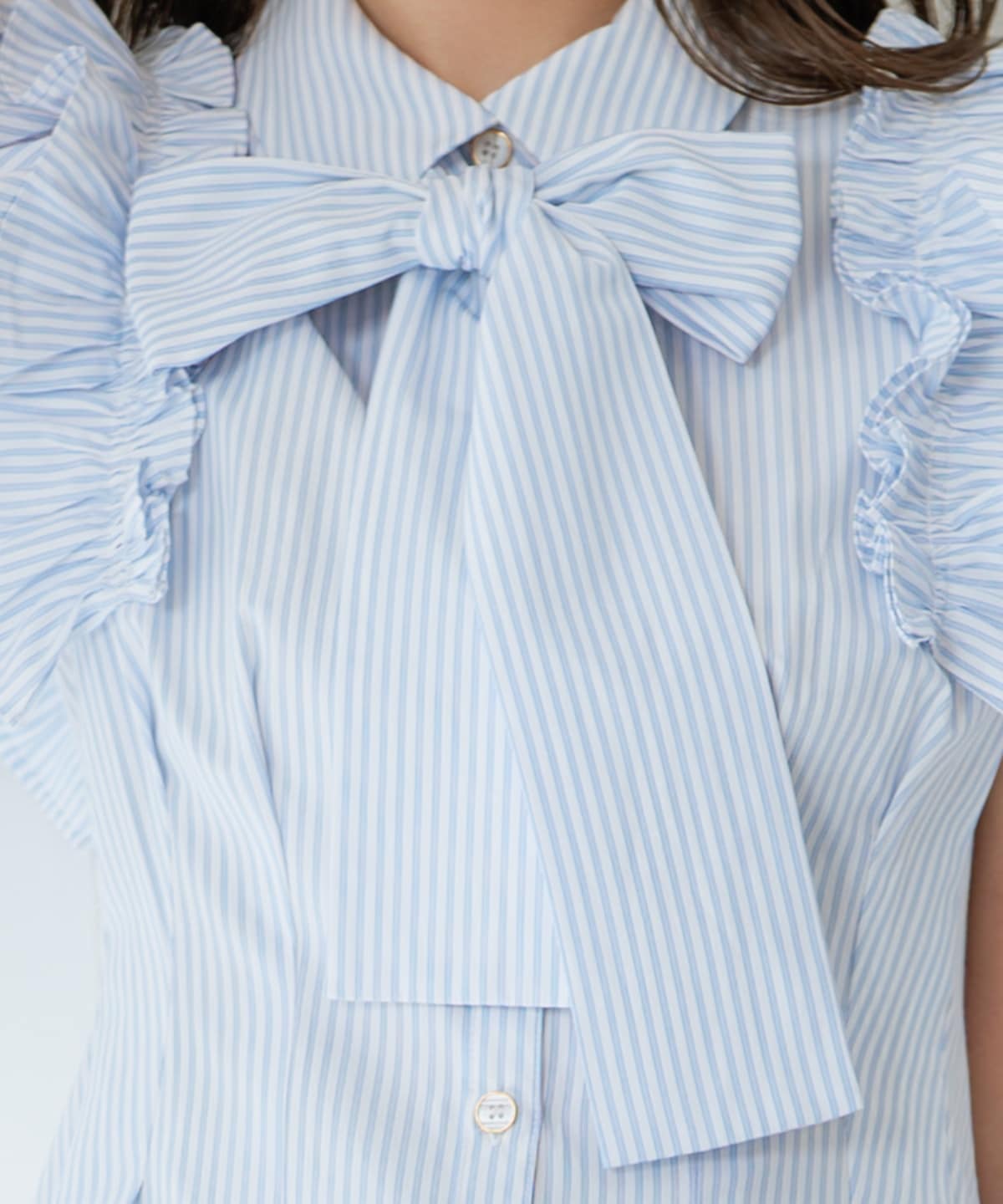 フリルスリーブペプラムブラウス