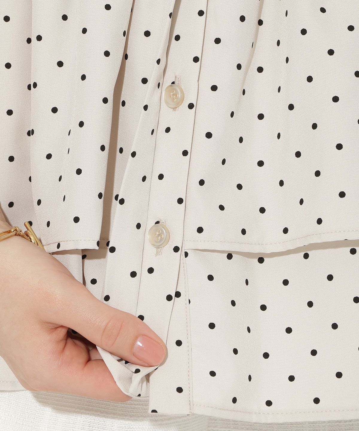 ティアードヘムリボンタイブラウス