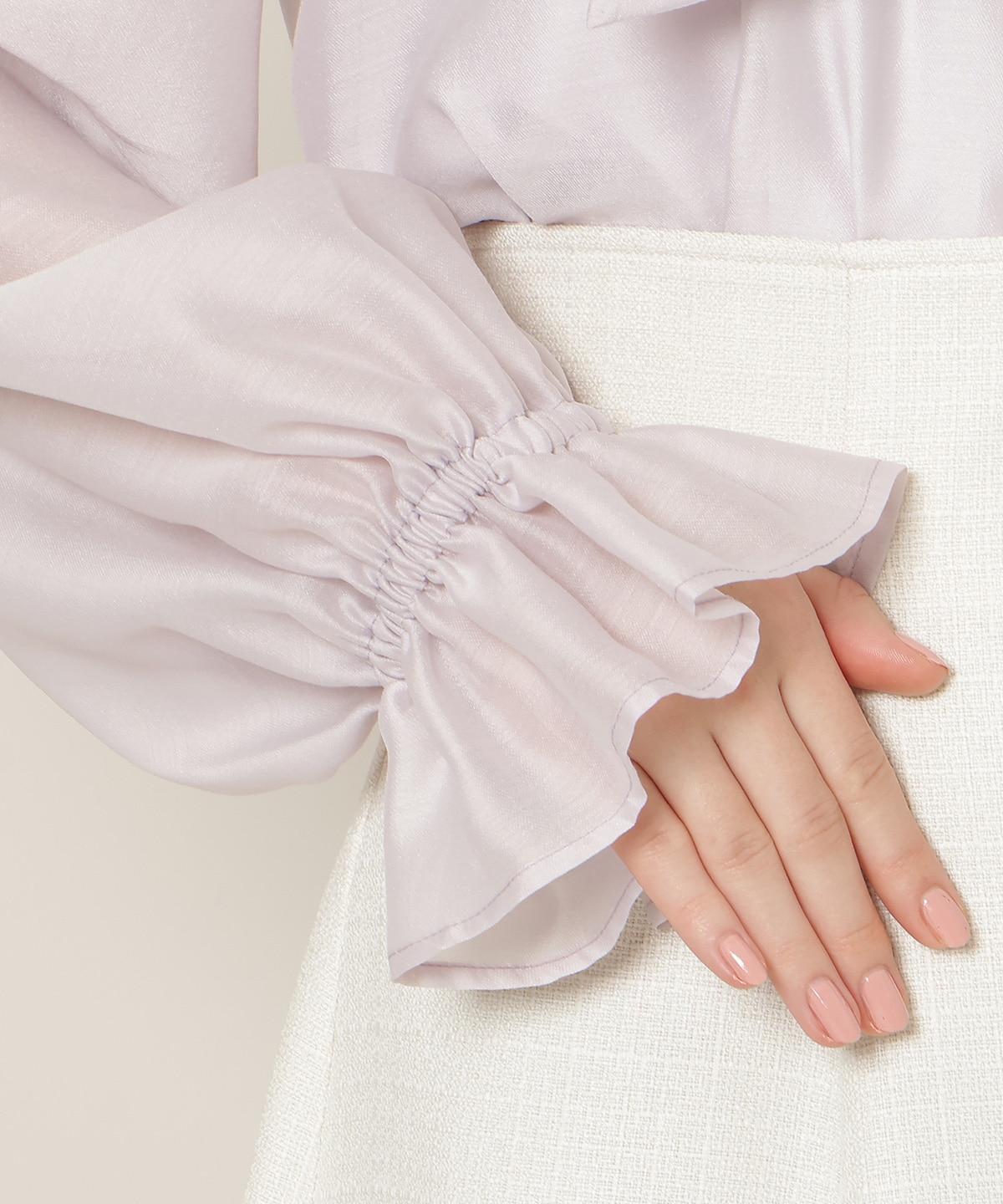 フリルスリーブシアーボウタイブラウス