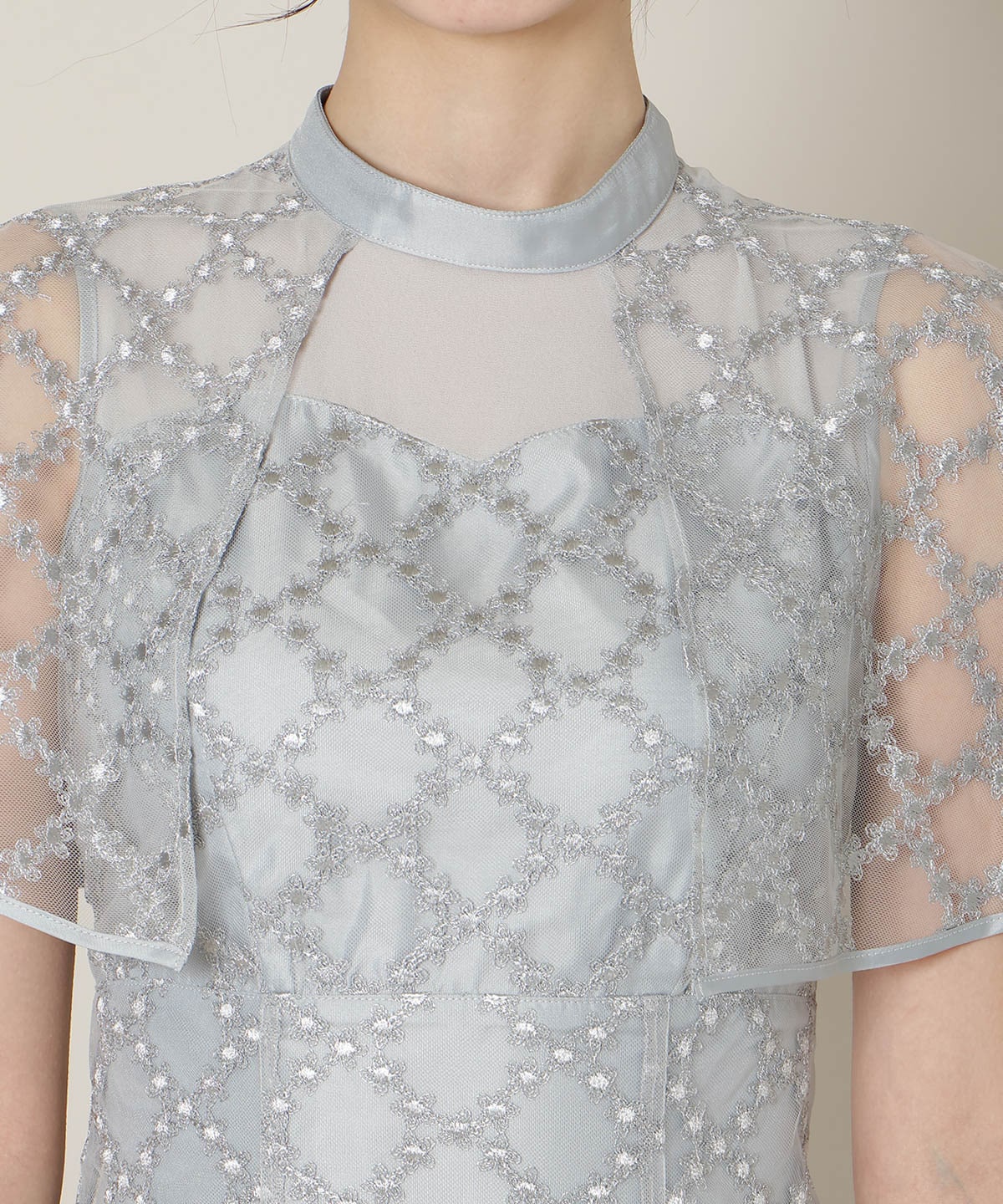 パイピングケープフレアワンピース