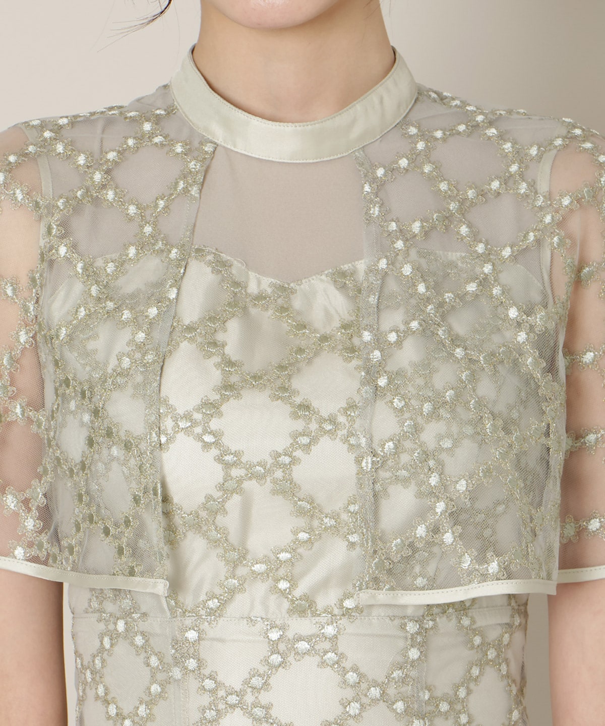 パイピングケープフレアワンピース