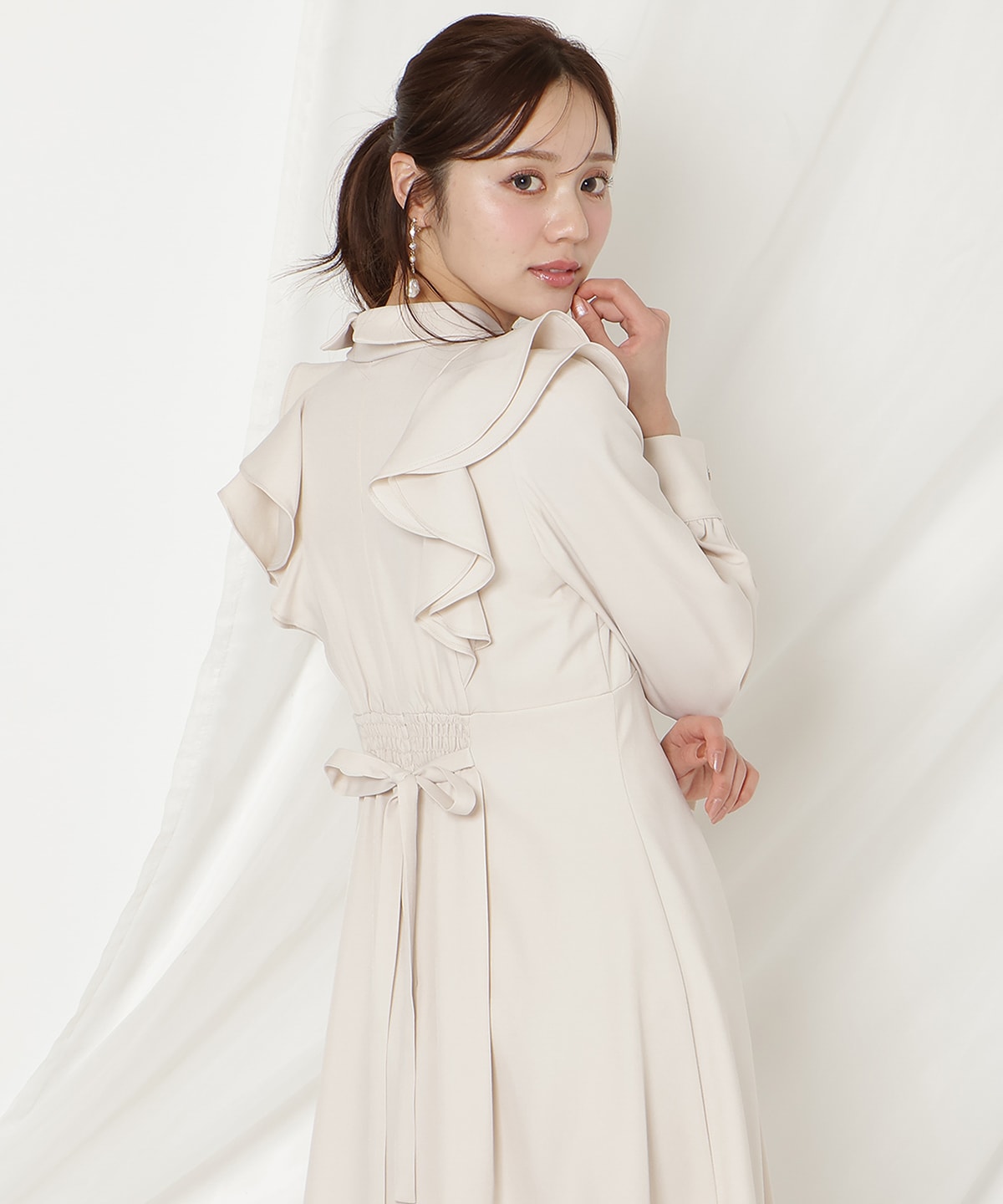 ラッフルリボンタイフレアワンピース