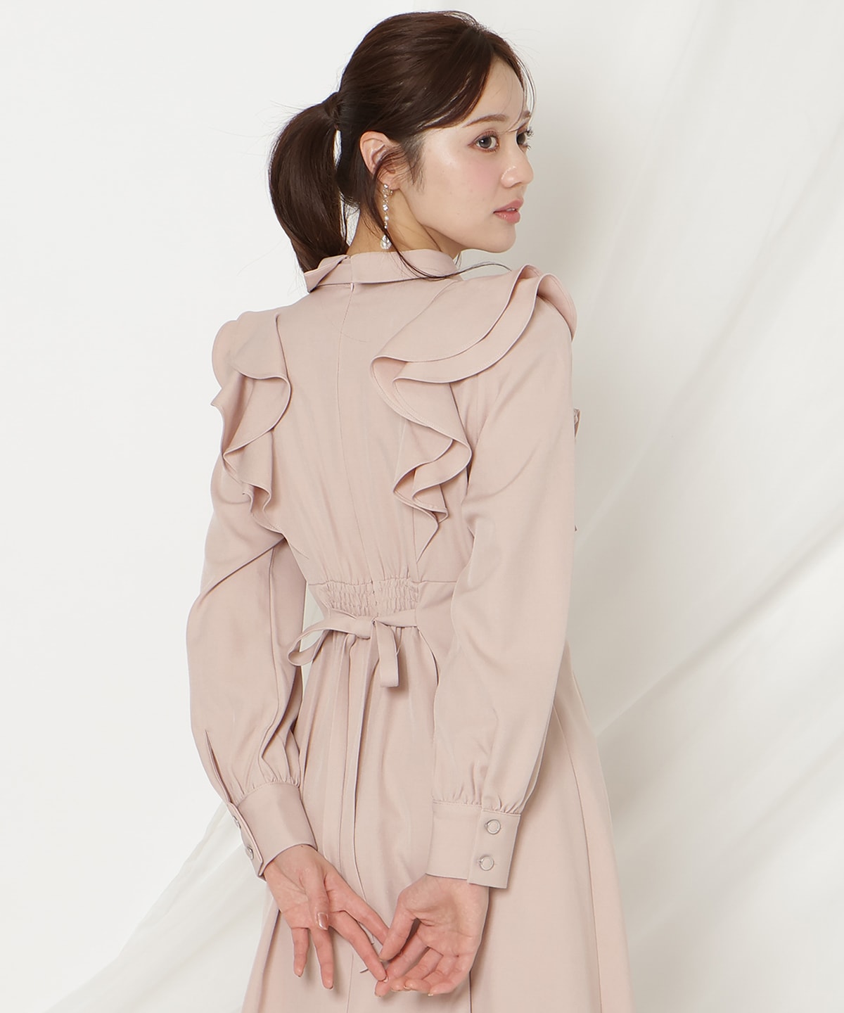 ラッフルリボンタイフレアワンピース