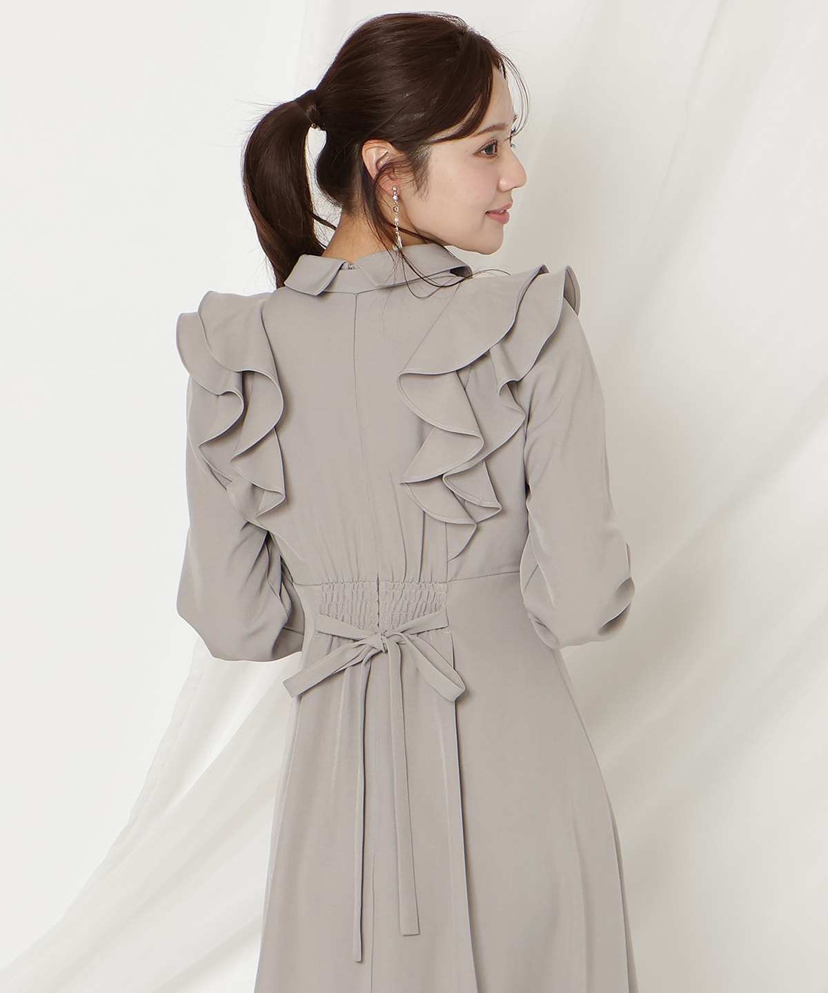 ラッフルリボンタイフレアワンピース