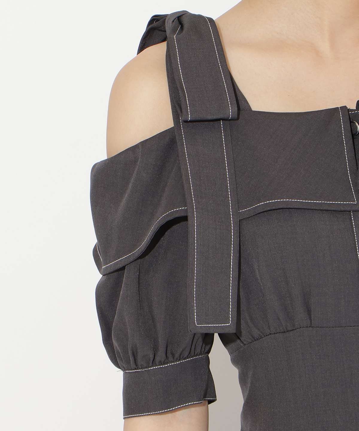 リボンオフショルワンピース