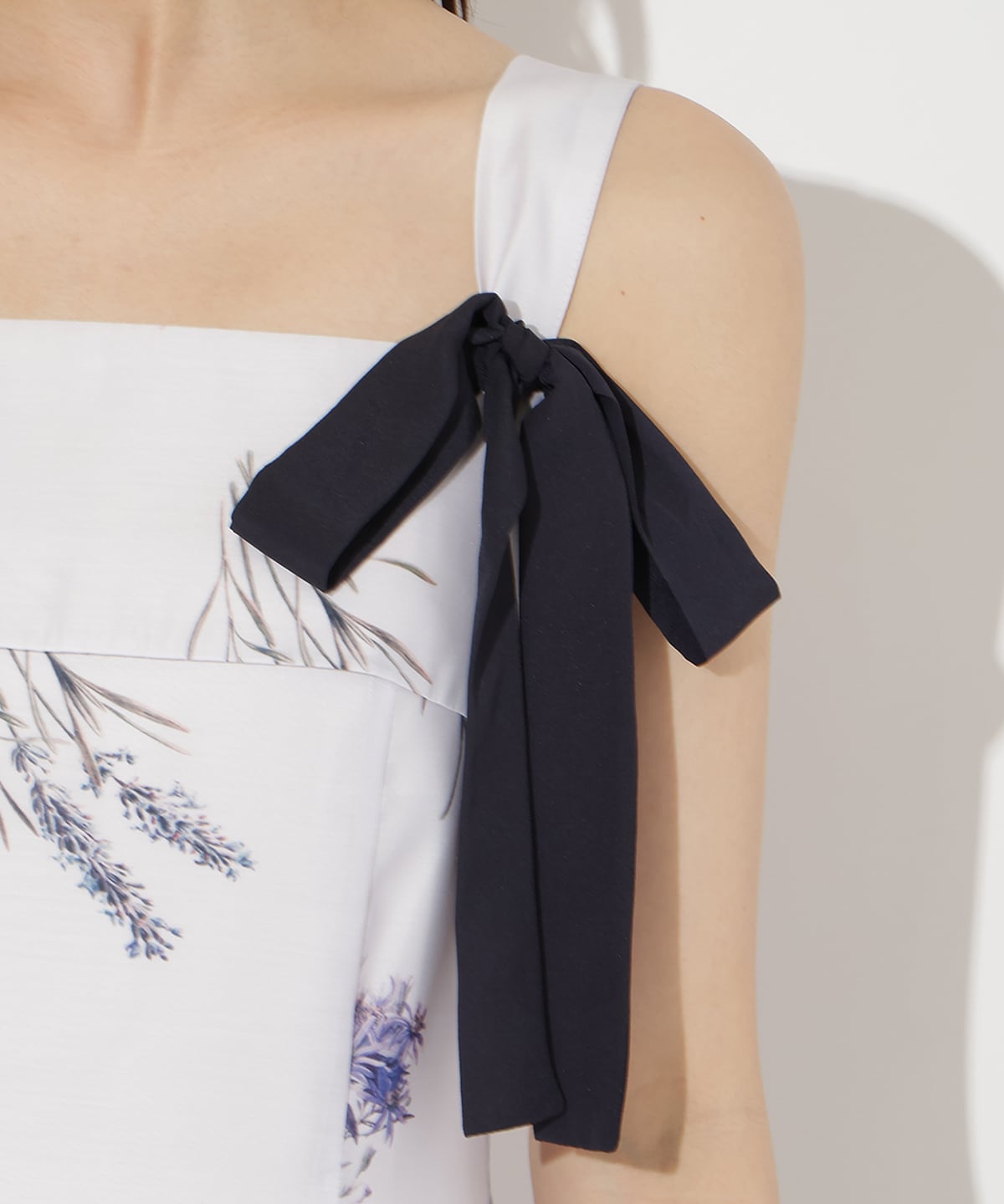 【3/12(thu)10時発売】ボタニカルフラワーシアータックワンピース