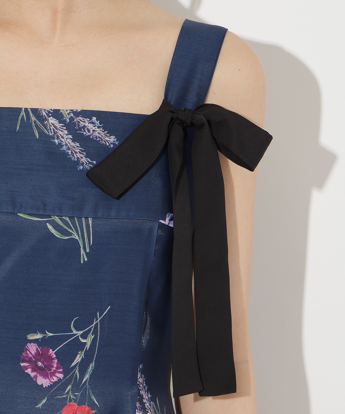 【3/12(thu)10時発売】ボタニカルフラワーシアータックワンピース