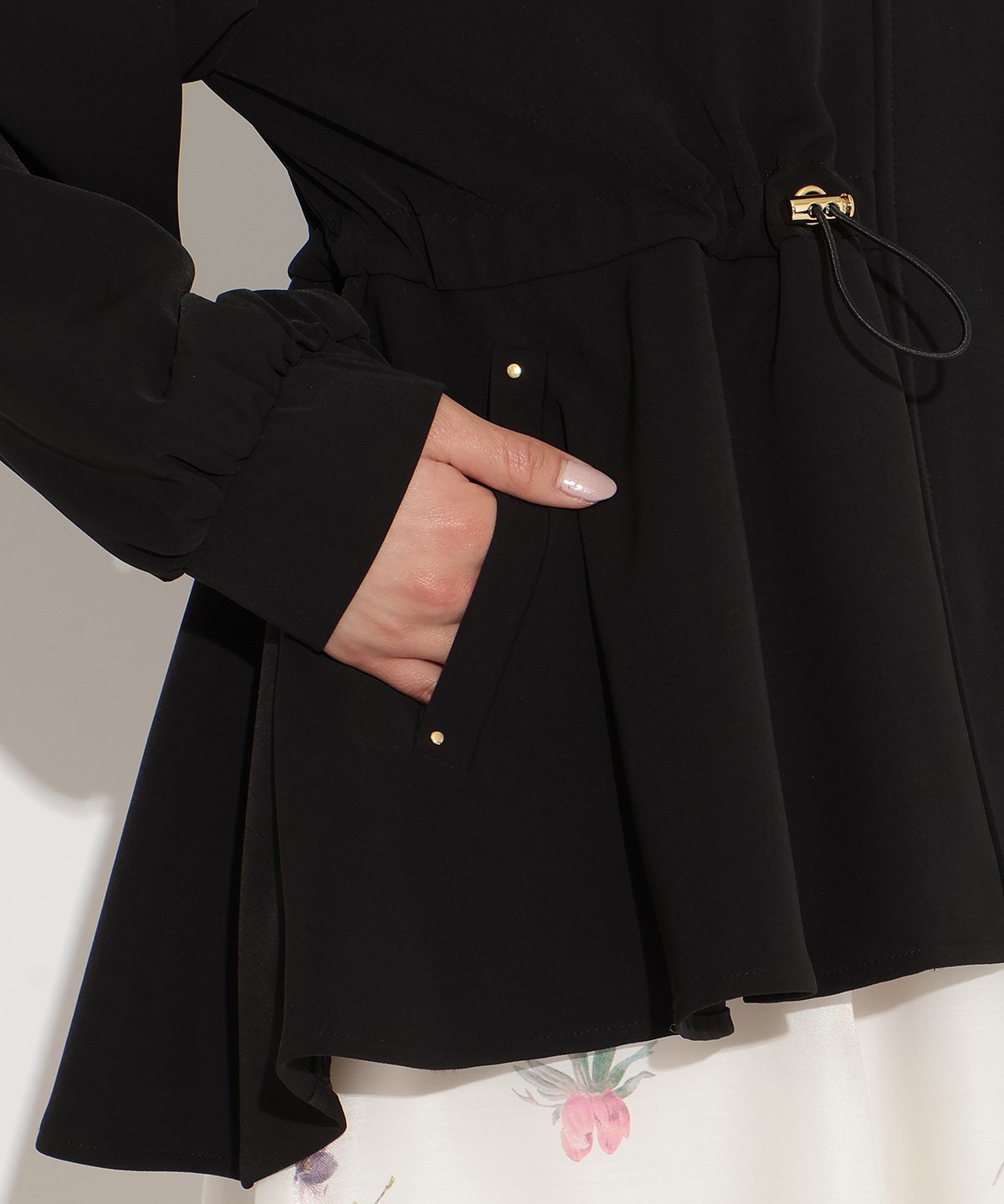 ドロストペプラムフードブルゾン