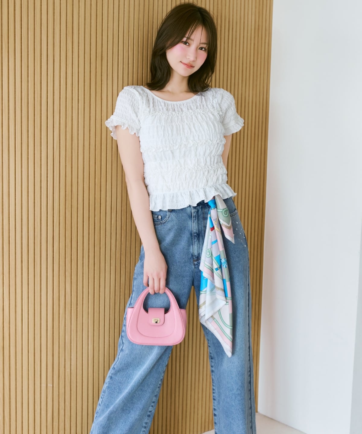 シャーリングフリルトップス