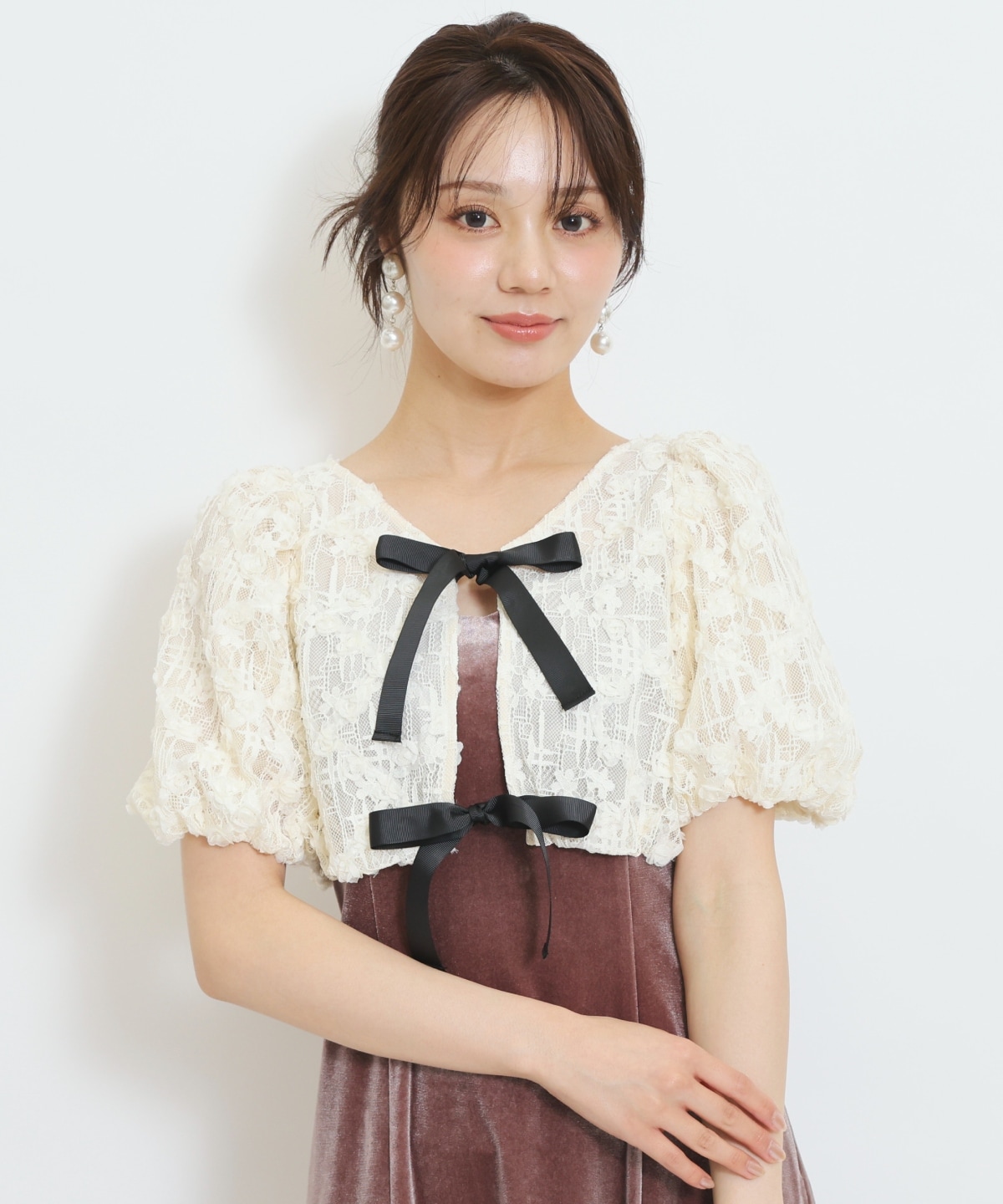 レースブラウス×ベロアドレス
